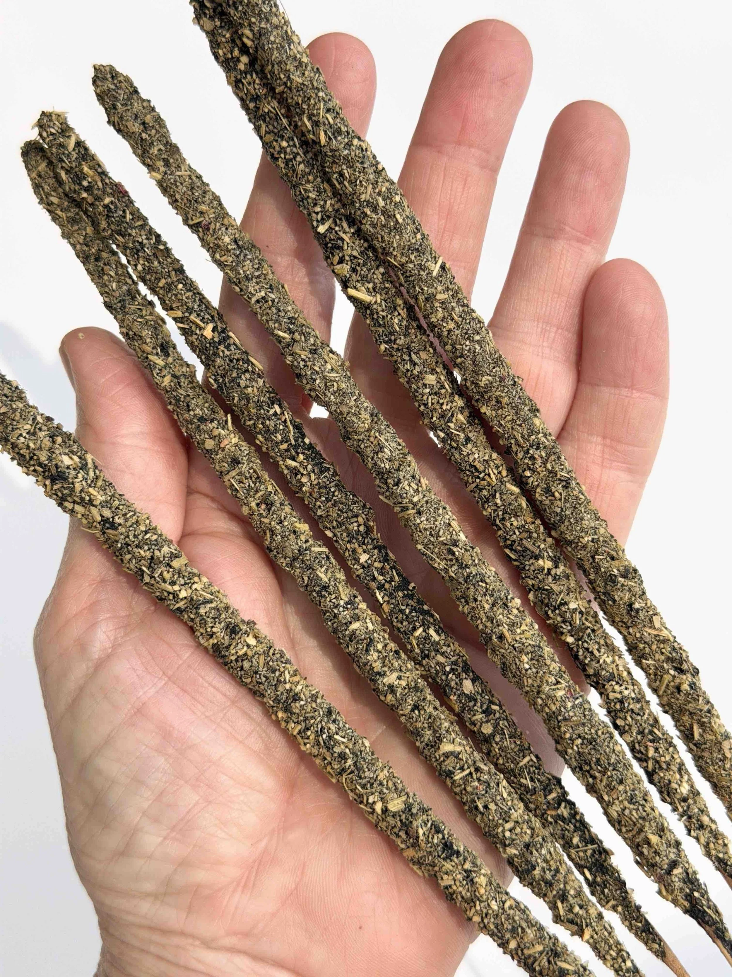 MUGWORT IN HAND.jpeg