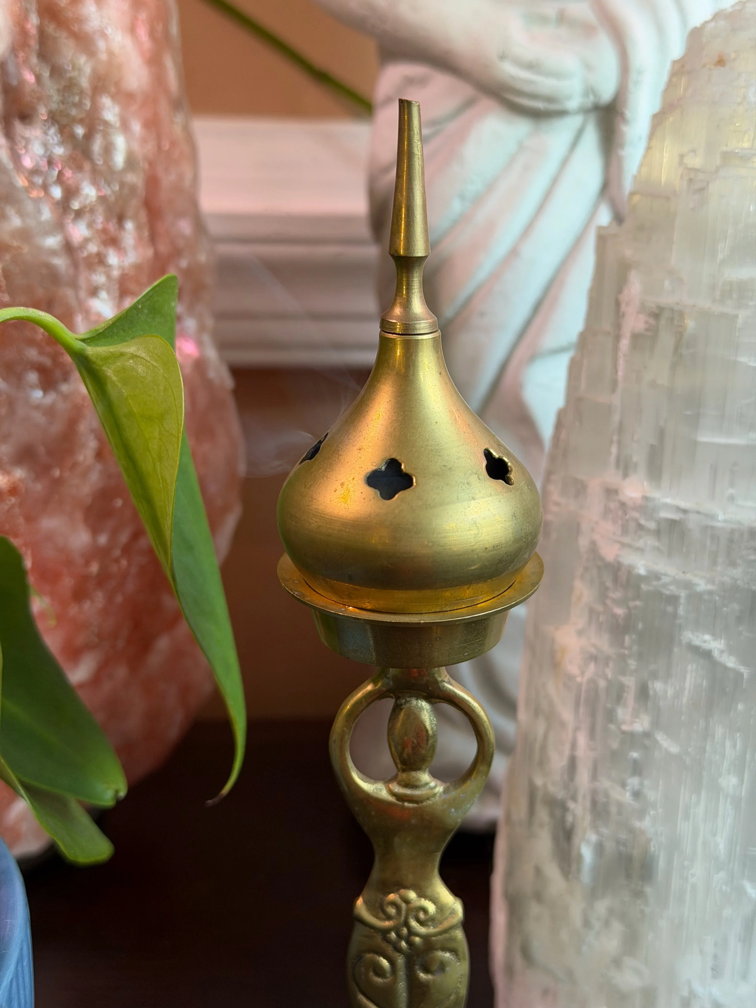 GODDESS BURNER WITH OUD.jpeg