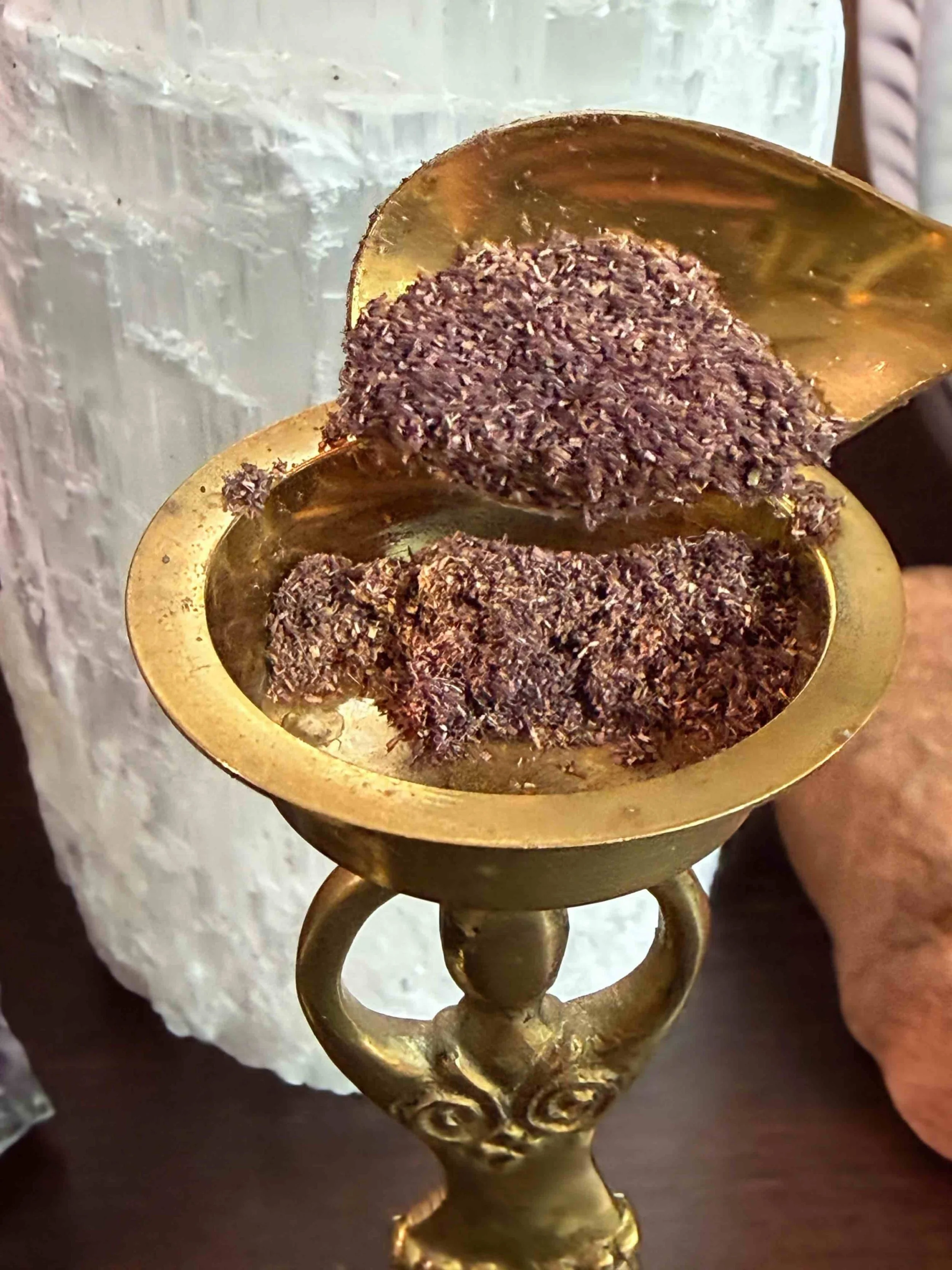 LODESTONE POUR INCENSE.jpeg