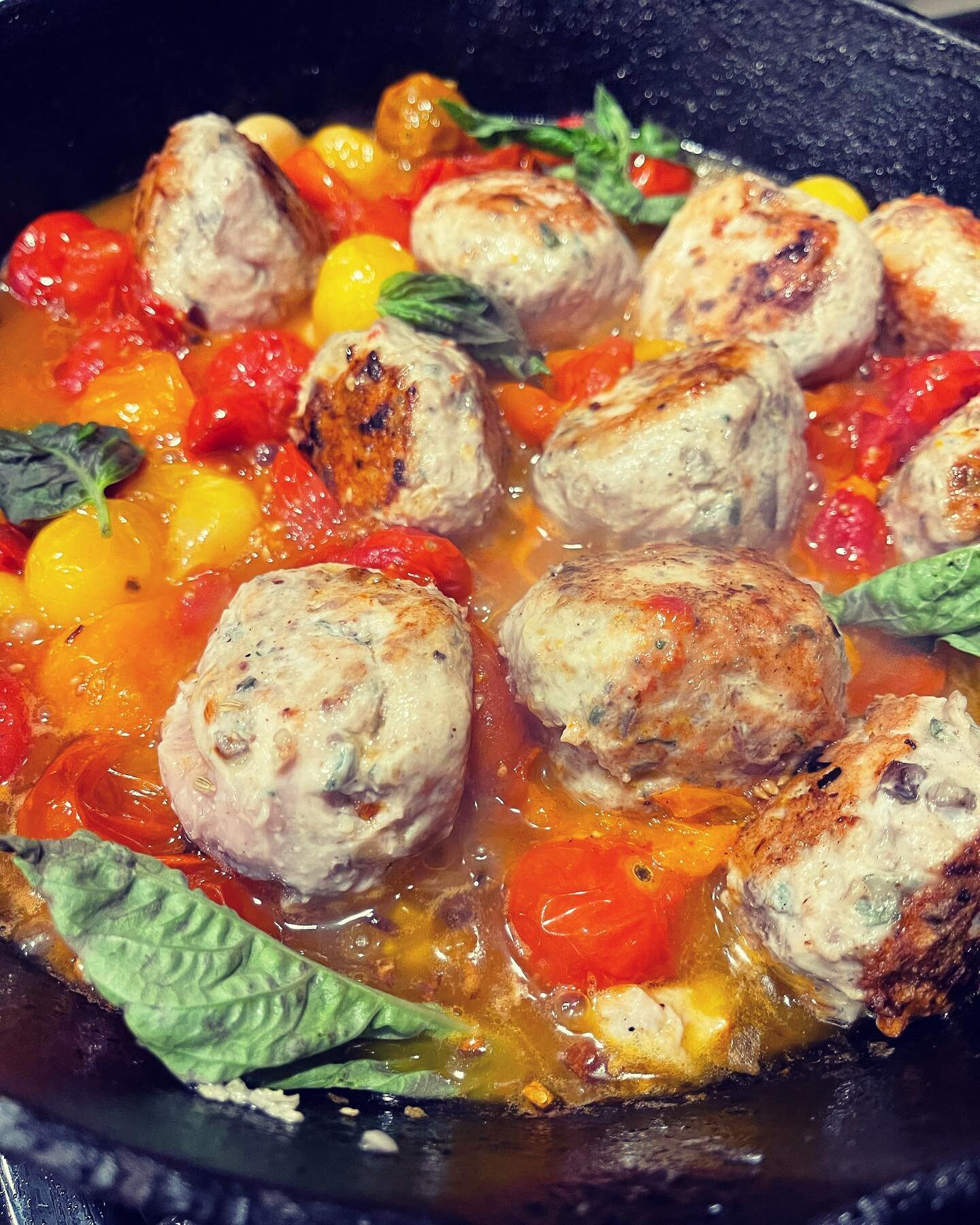 Dinner tonight were these Chicken Meatballs w/ Roasted cherry Tomatoes and Basil.  The secret nutritional powerhouse ingredient&hellip; I mixed in finely chopped chicken livers!  Organ meat is arguably the most nutrient dense source of protein. They 