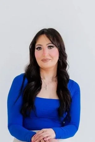 Brianna / Stylist / Color Specialist / Makeup Artist / Onboarding Manager/ Mentor