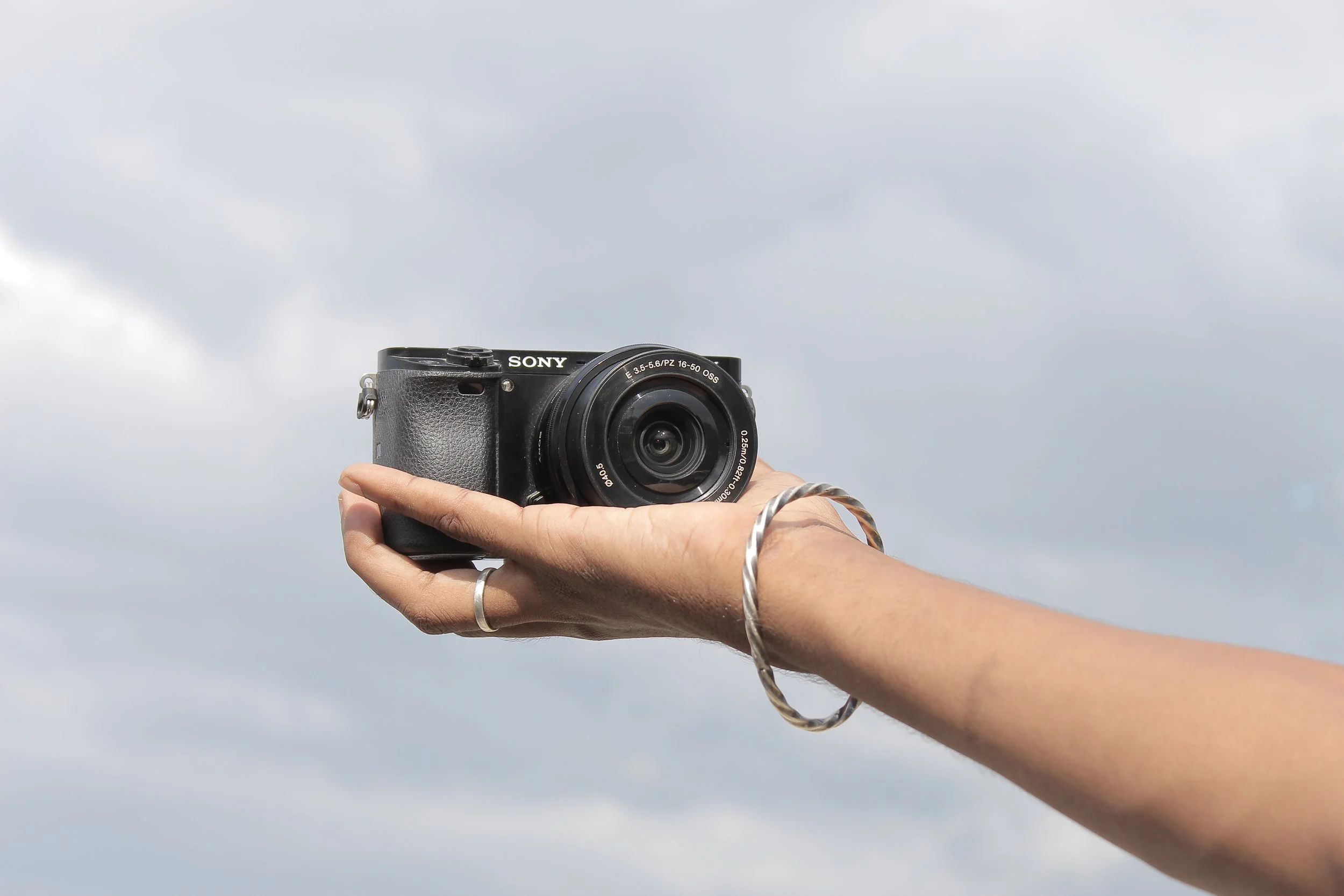 Sony A6000 Review Pros and Cons Unveiled — Homepage