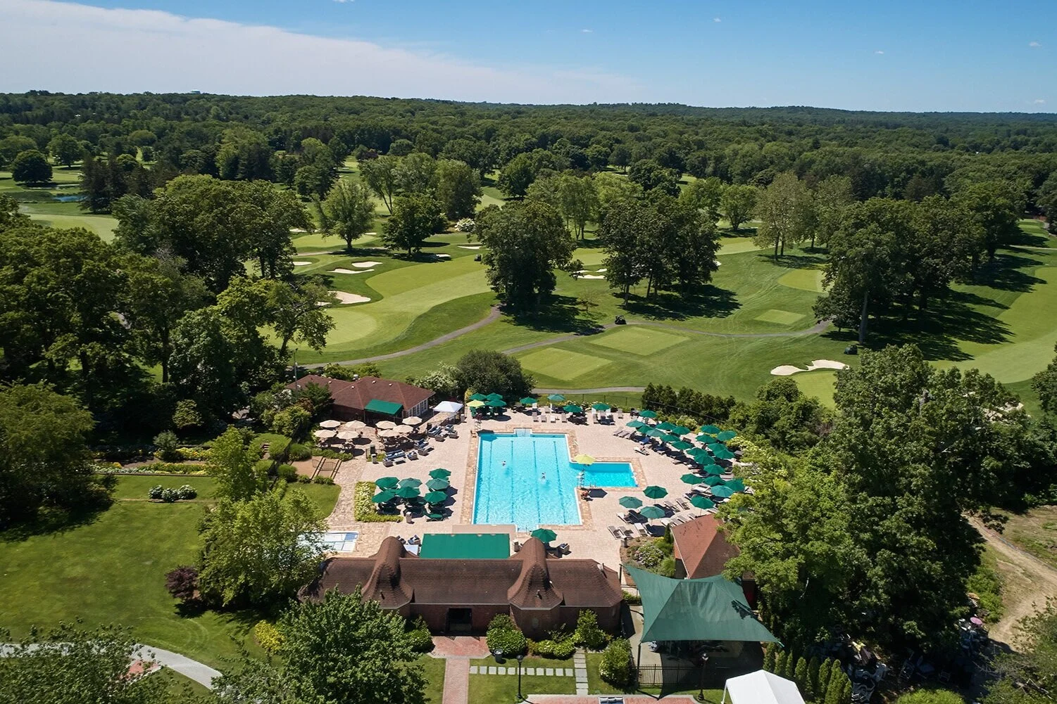 PineHollowClub_041_Pool.jpg