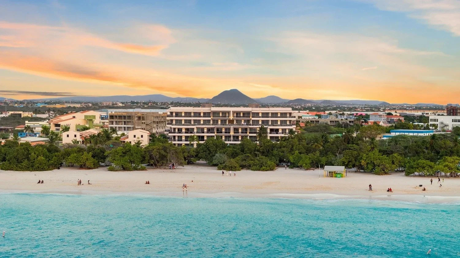 breathtaking views of Eagle Beach near O Condominium