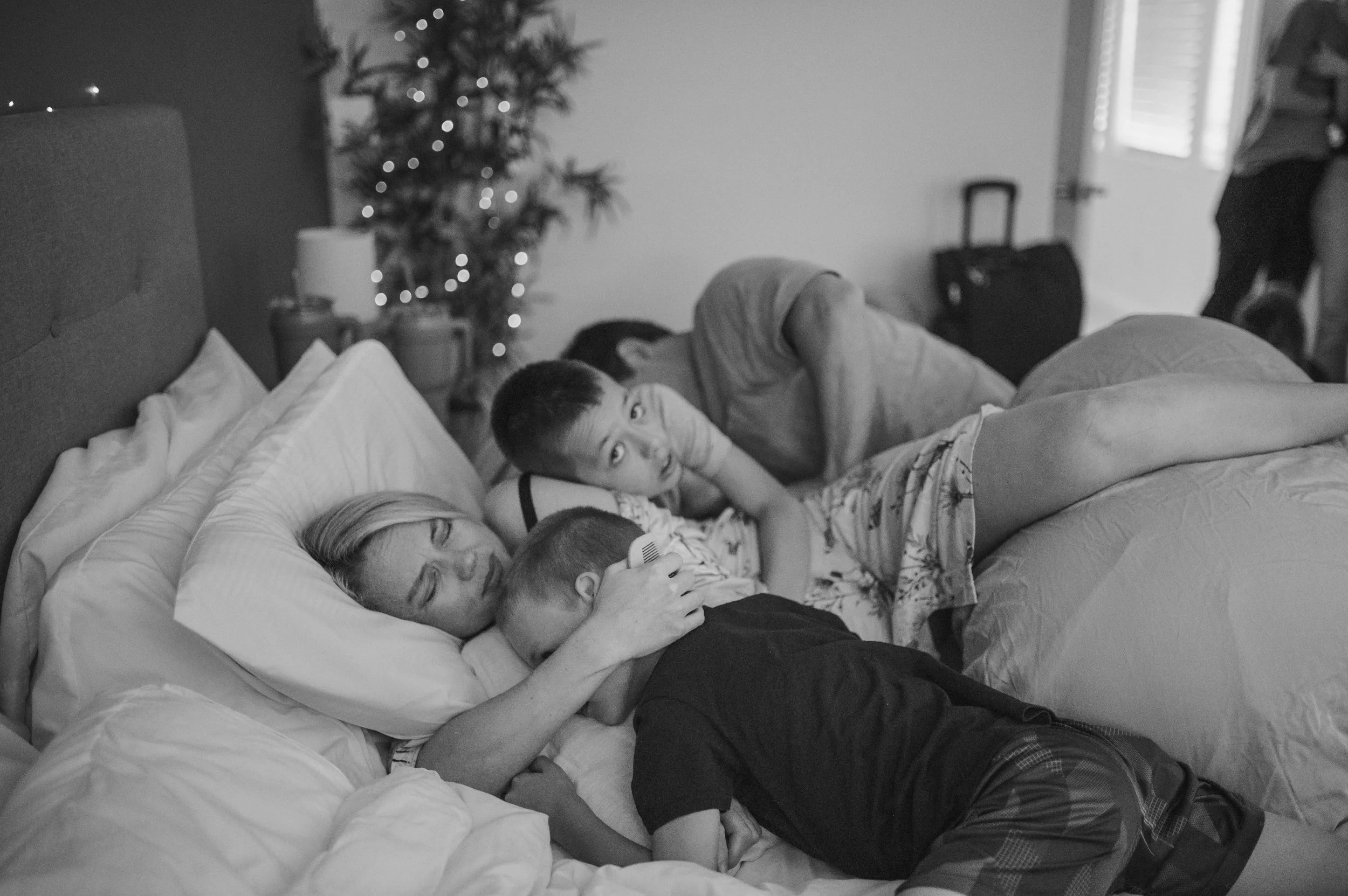 Mom enjoys her new baby after having a peaceful, natural birth