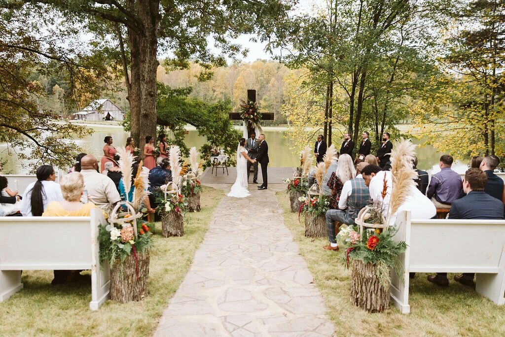 Wedding Venue in North Deep South Farm Mountain Barn Venue