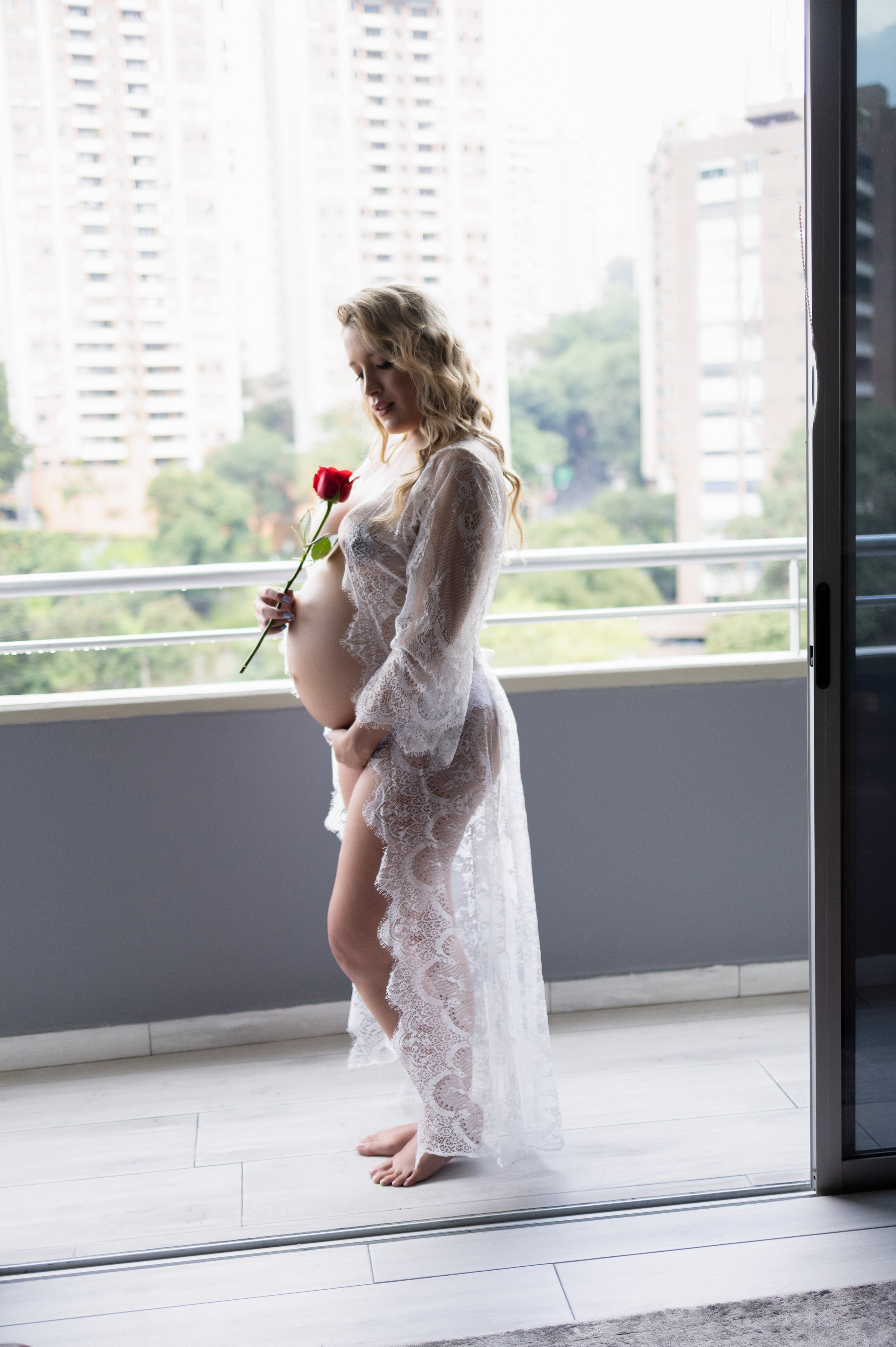 Maternity boudoir