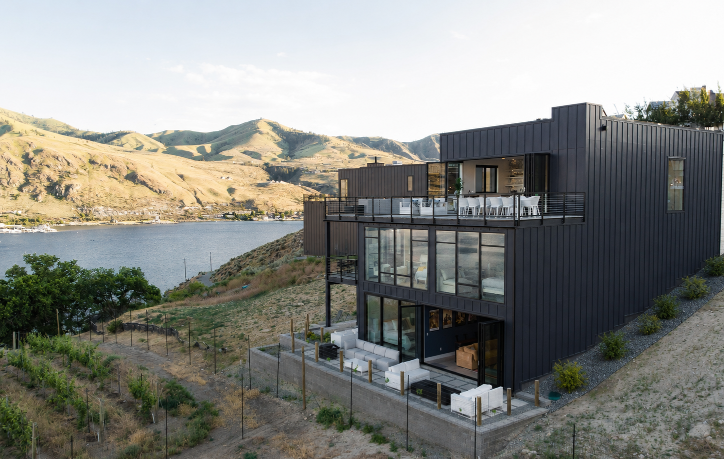 Modern Lakeside Retreat, Lake Chelan