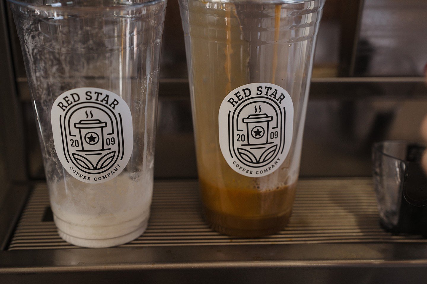 Farmers Market + Red Star = the perfect Saturday morning. ☀️⁠
Grab a drink, hit the market, and enjoy the weekend.⁠
⁠