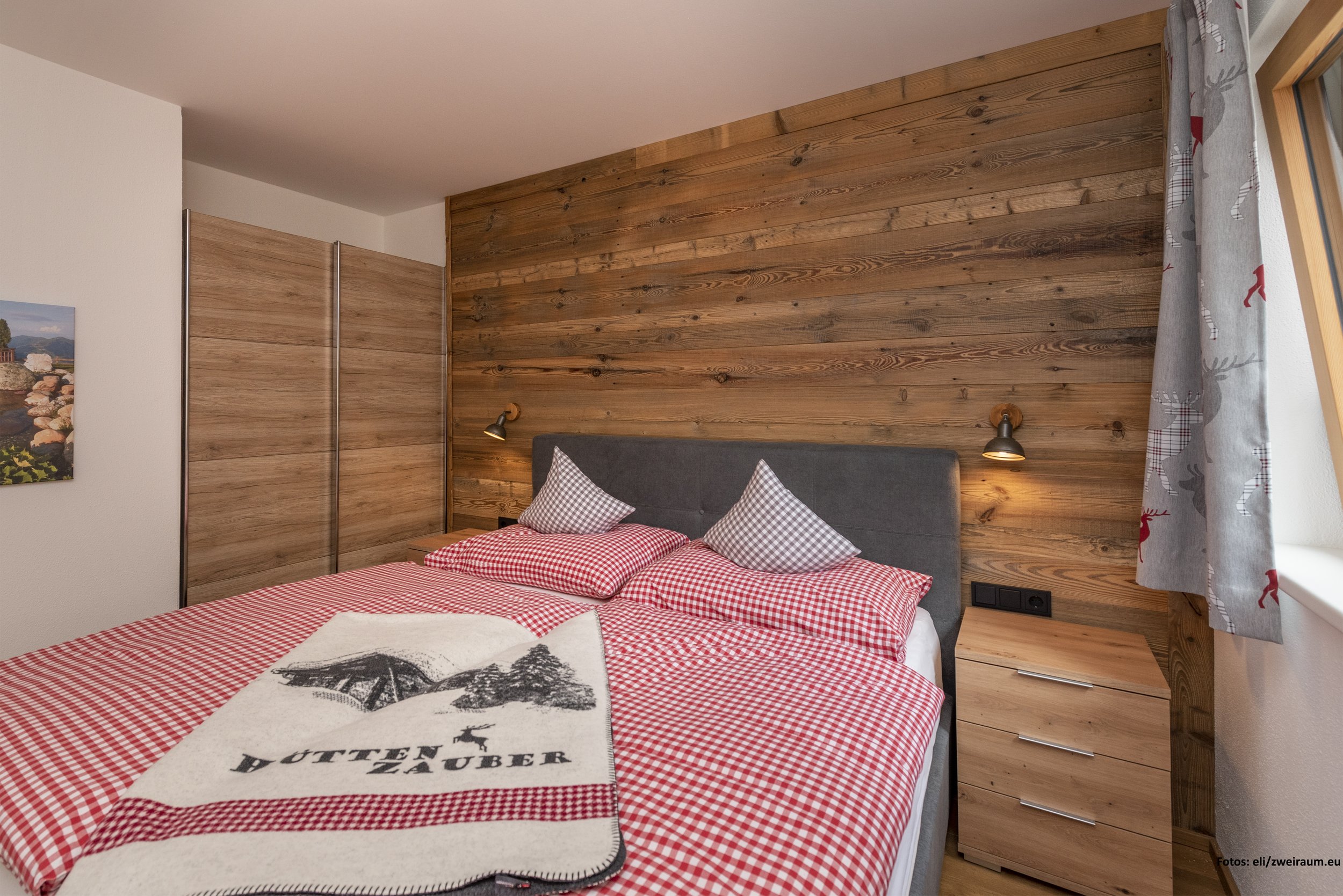 Alpenrose bedroom.jpg