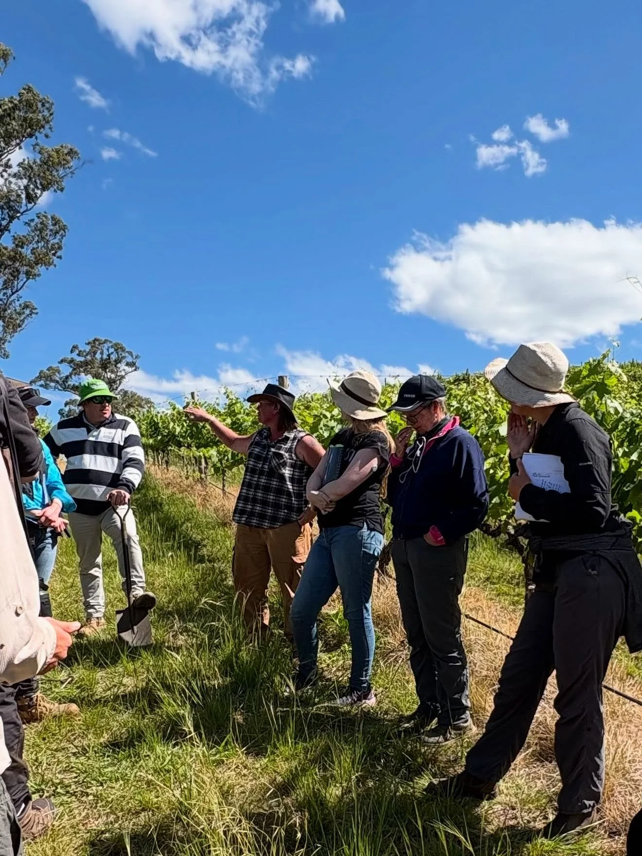 This afternoon&rsquo;s adventure up the road at Toppers Mountain winery after being invited to join a group of UNE Soils in Landscapes students as they travel about the region this week on a field trip looking at soils. Great to learn more about wine