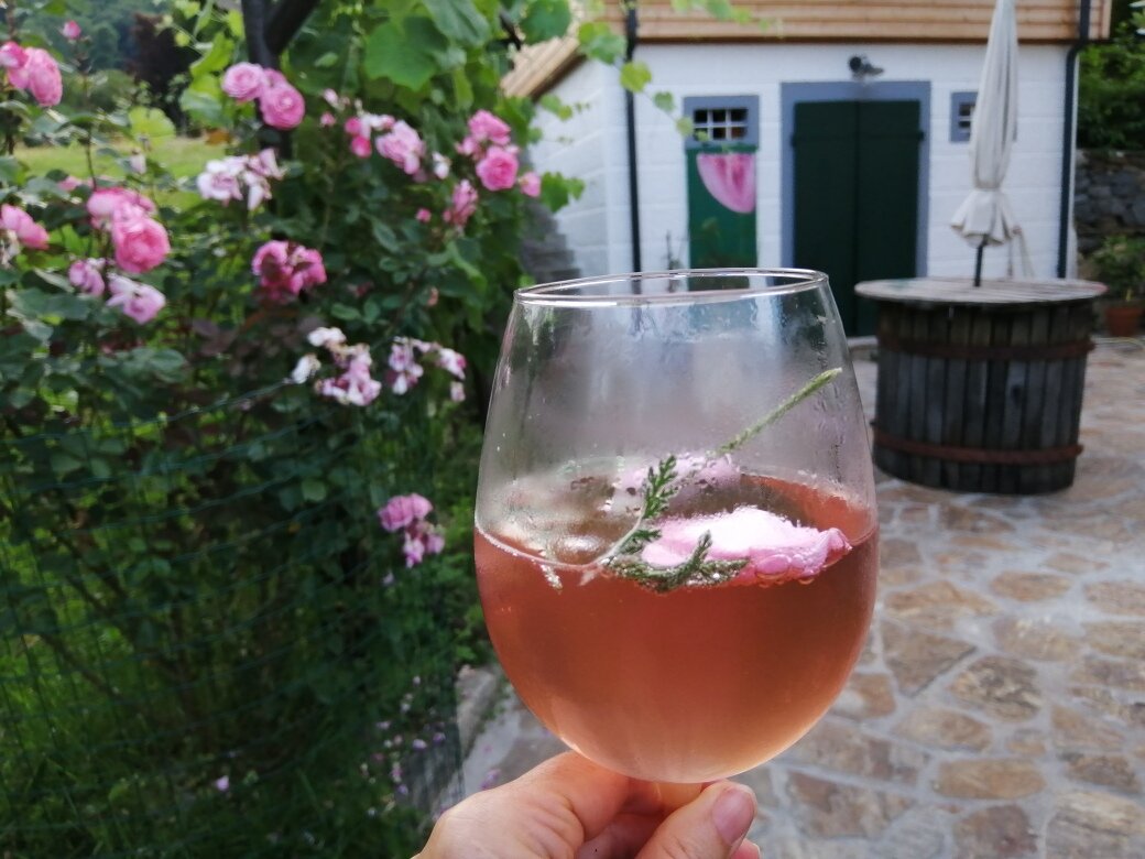 2021 5 Rosenspritzer.jpg