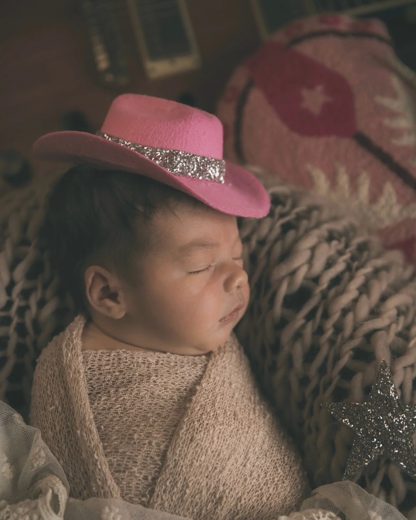 I may have gotten a little too excited that her name was Dolly. 😬🤠🐴🎀⭐️🎤🎵