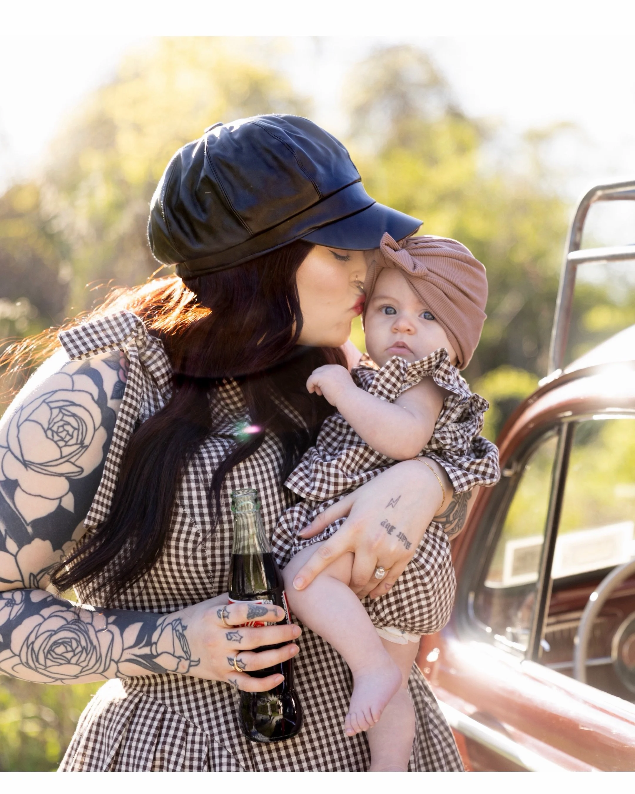 These Mother&rsquo;s Day minis were epic this year. Thanks so much to @richsvwgarage for the incredible VW Bug. This car is available to rent for your special shoot! Would be great for an engagement session or elopement portraits!