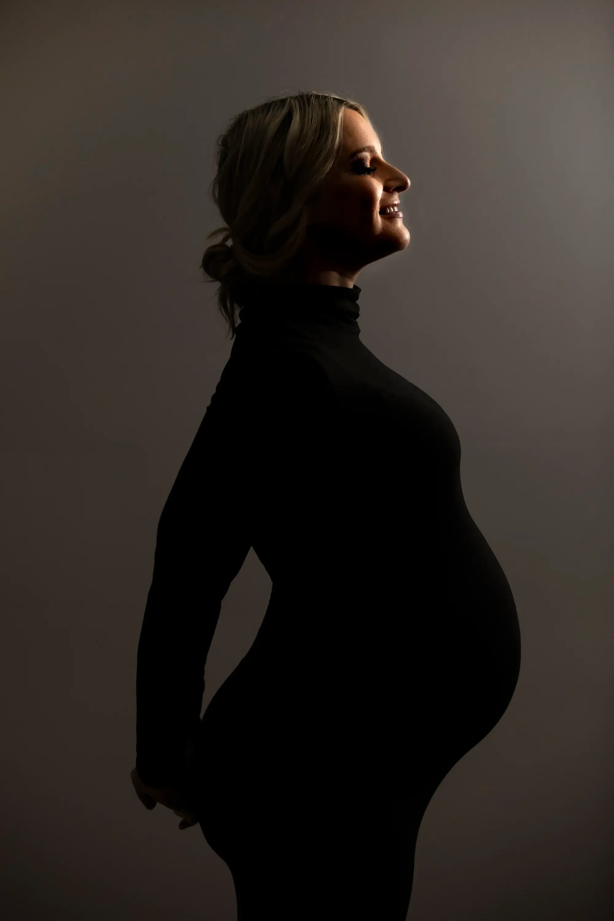 long-island-maternity-portrait-session-NRL_8927_colortrend_1.webp