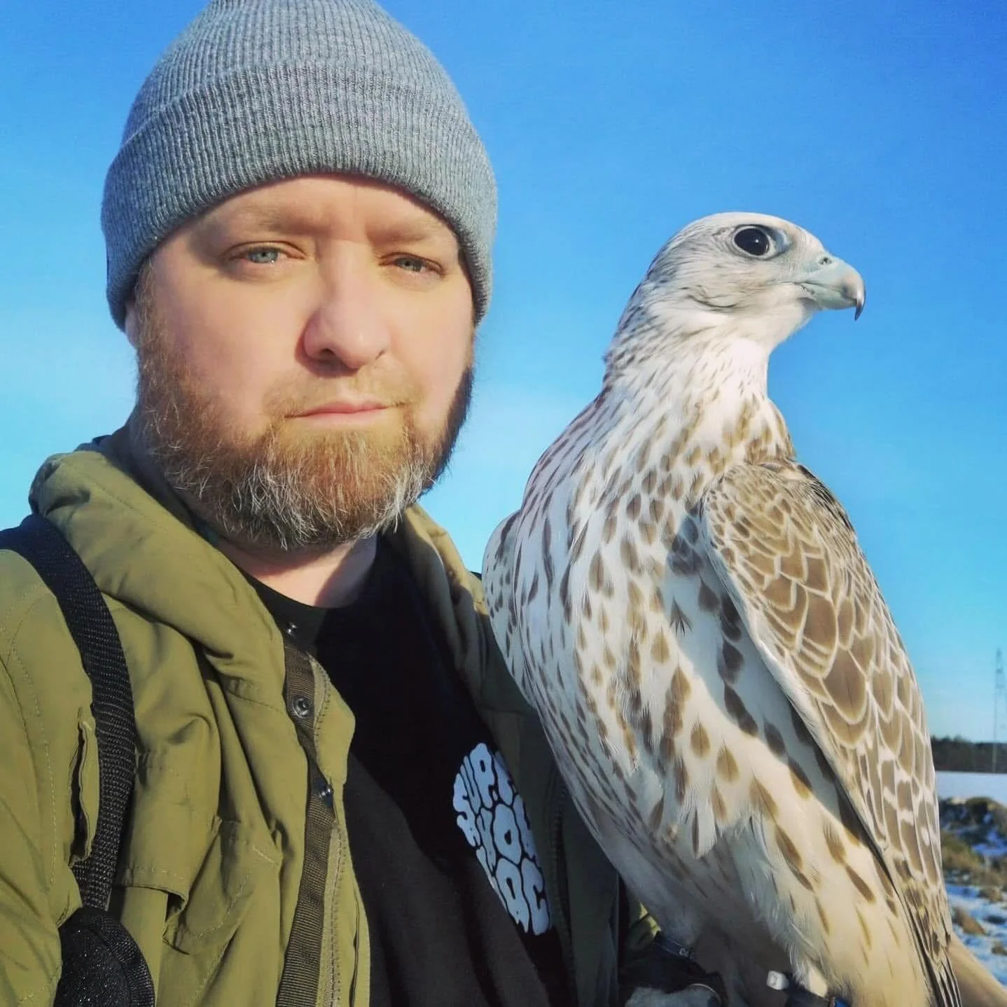 Apparently the algorithm is more kind if you show your face sometimes. Most of people who knows me inculding my loyal customers knows i got my second passion wich is falconry. I am falconer from 28 years. It&rsquo;s fair to say i am addicted. Tattooi