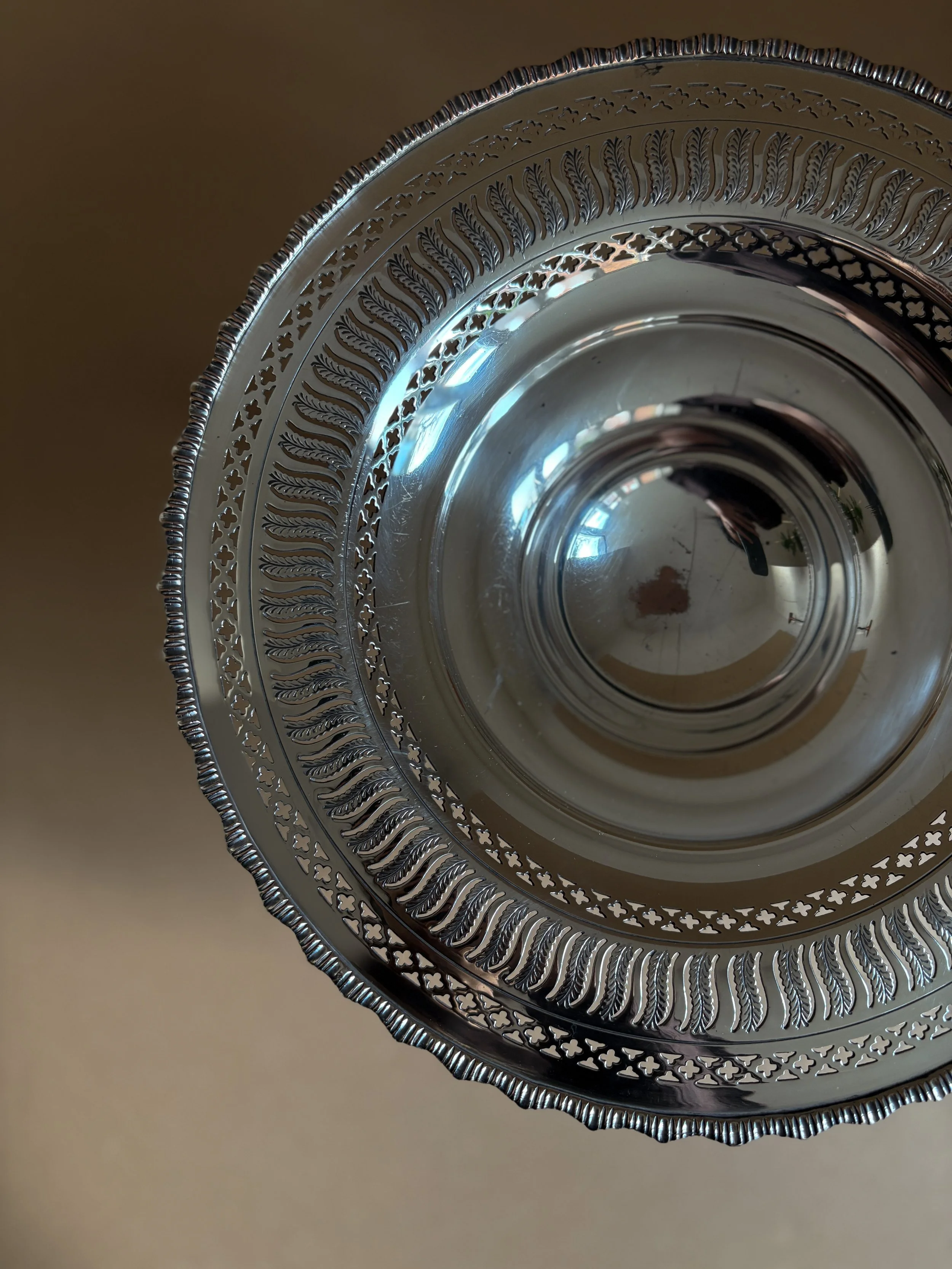 House of Kaarigari | SILVER PLATED ORTANE PEDESTAL BOWL