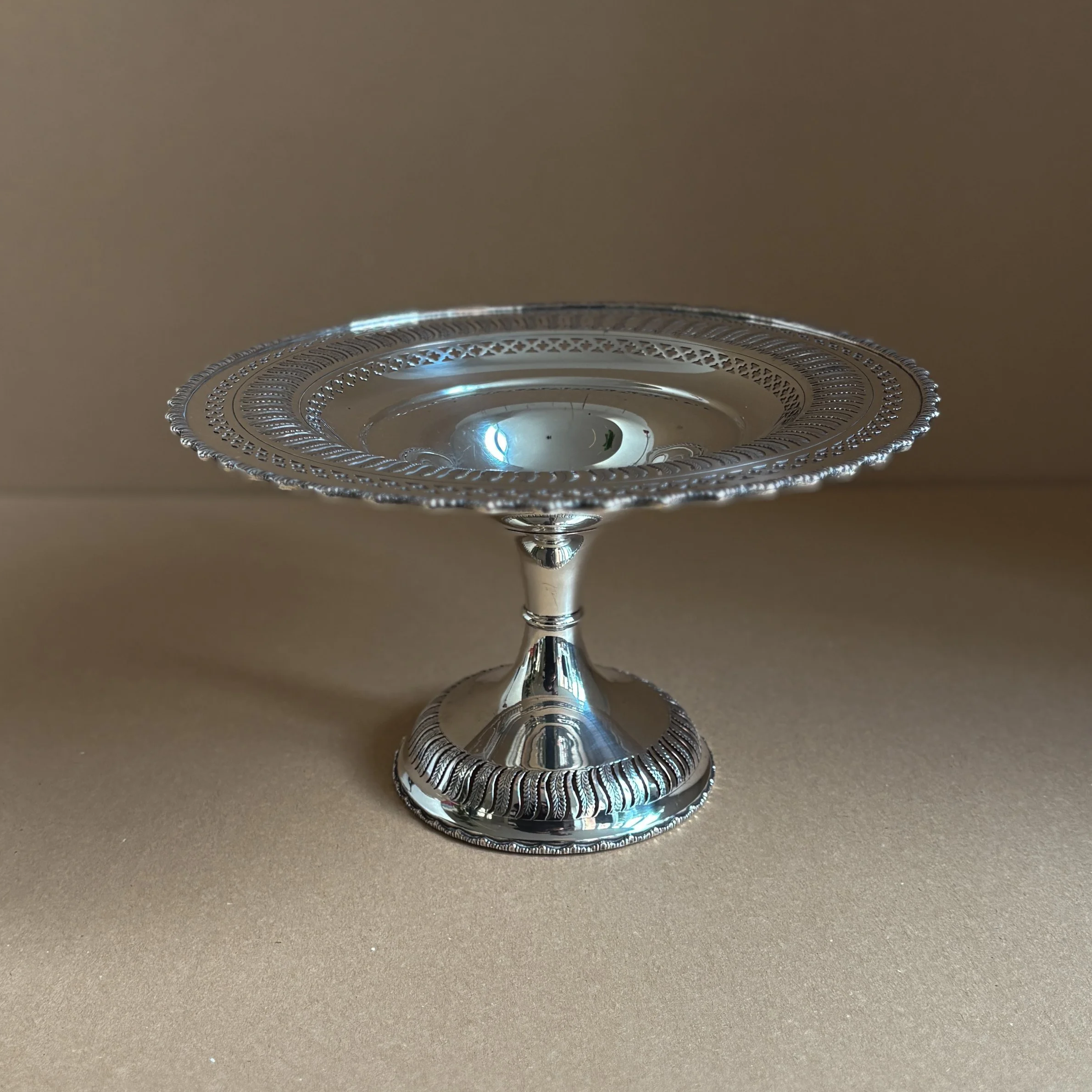 House of Kaarigari | SILVER PLATED ORTANE PEDESTAL BOWL