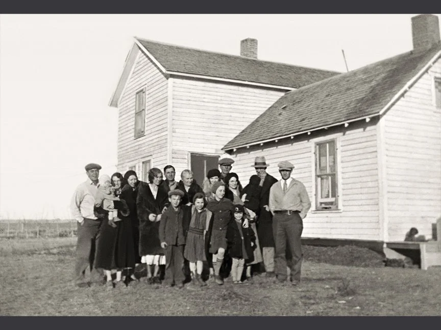 4044042_Sample 3_Group,House_Web After.jpg