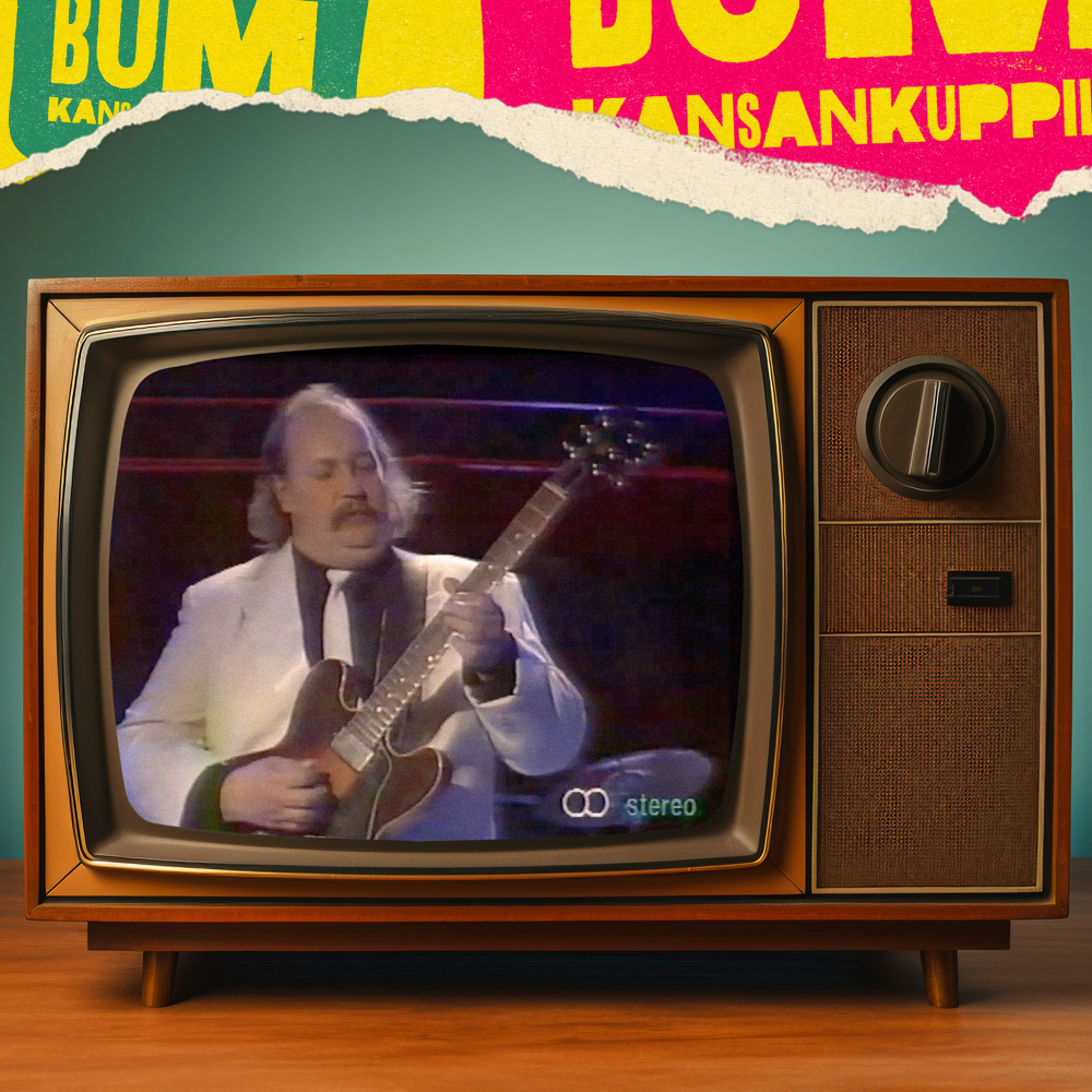 Vanhanaikainen televisio, jonka ruudulla näkyy mies soittamassa kitaraa. Taustalla värikäs, repaleinen paperi julistusteksteineen.