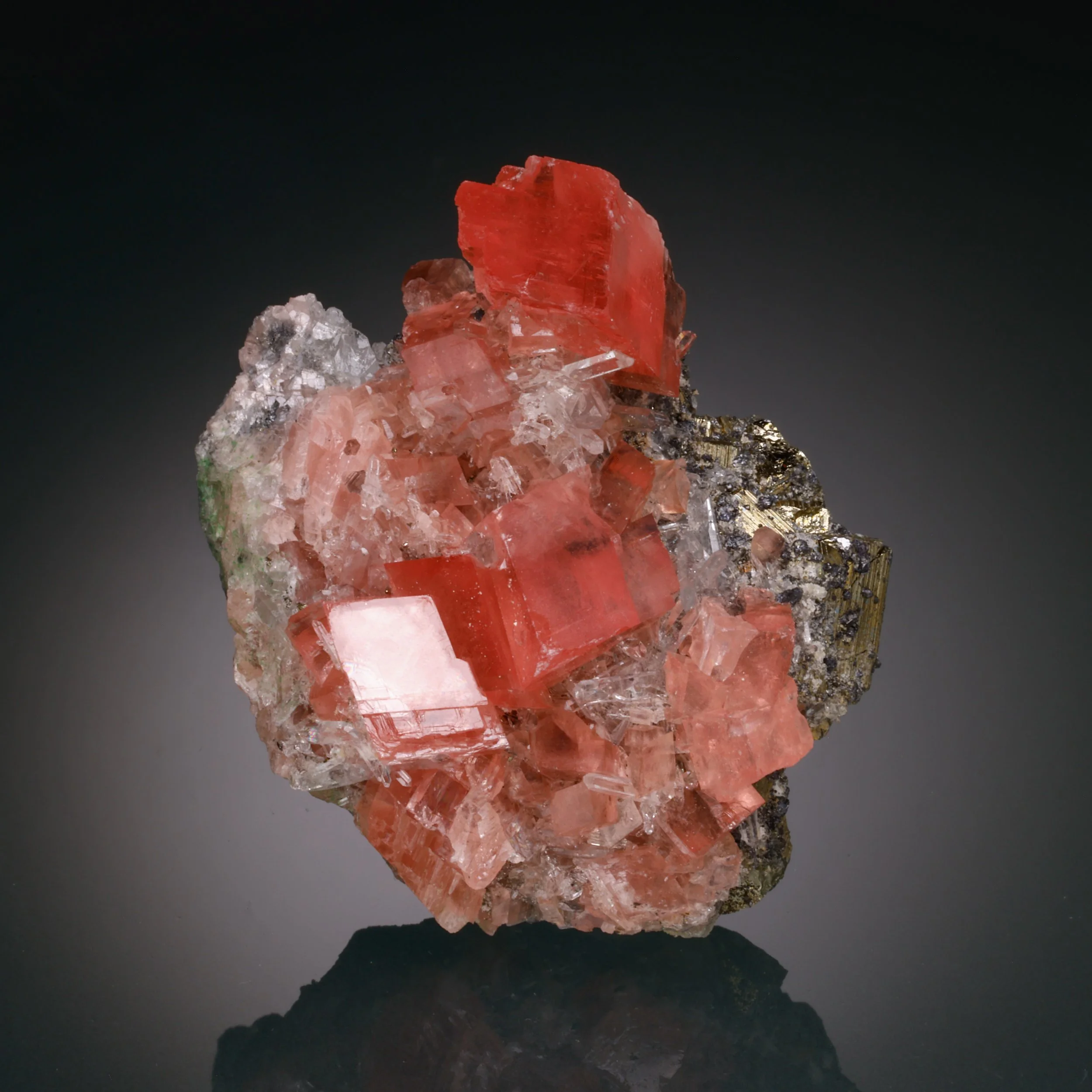 Rhodochrosite, Quartz, Sweet Home Mine, Alma Mining Dist., Park Co., Colorado, USA