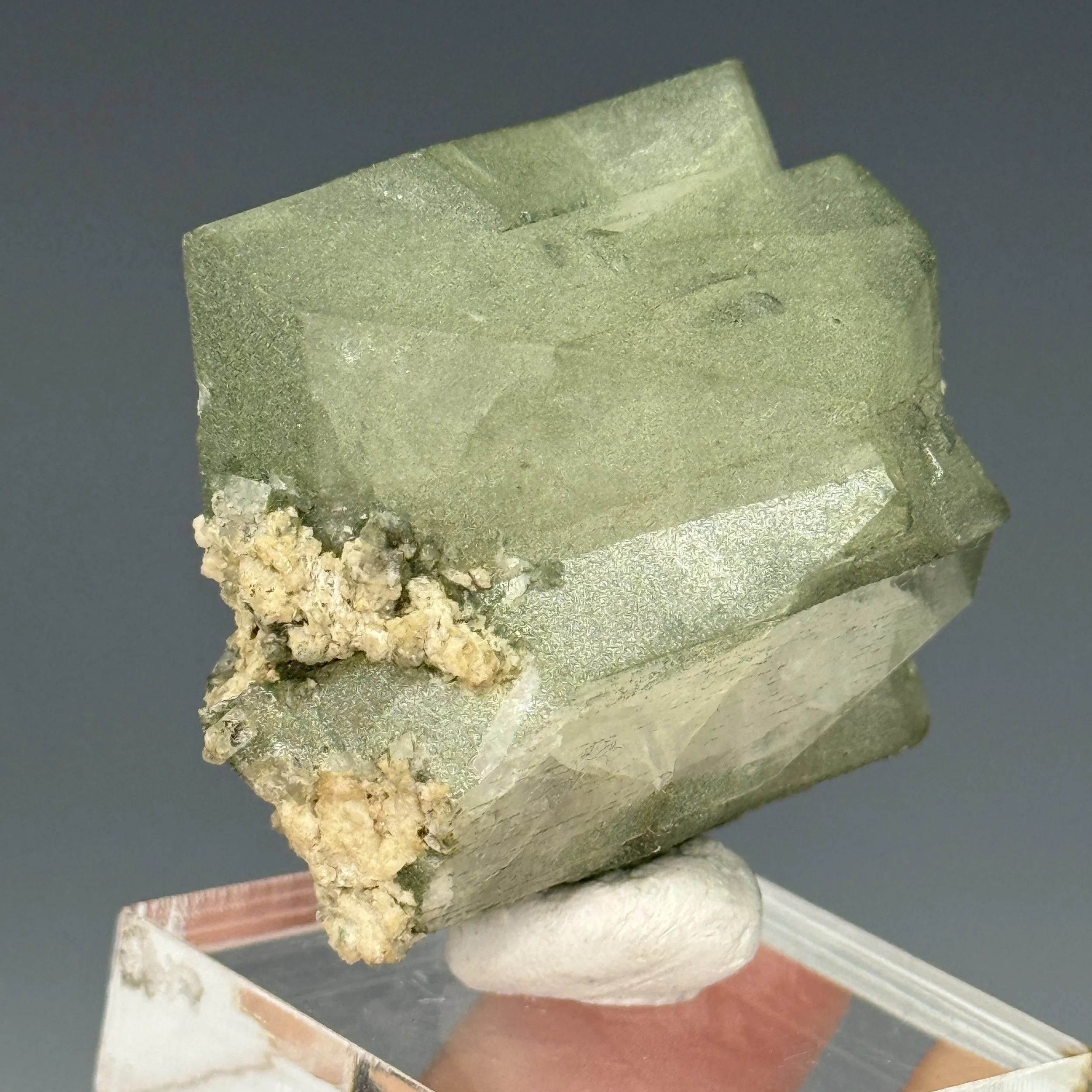 Adularia Twin, Chlorite, Rhone Glacier, Furka pass area, Goms, Wallis, Switzerland