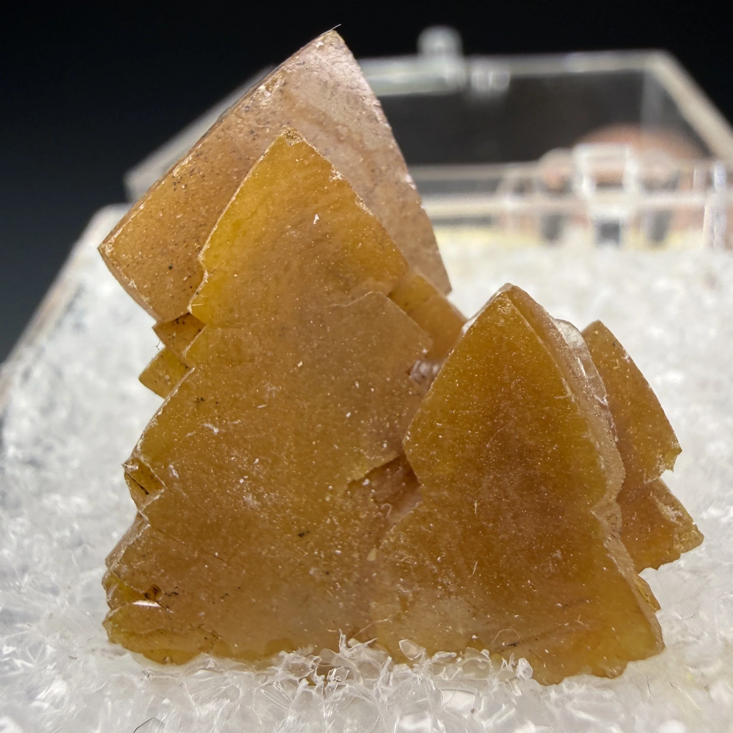 Wulfenite, Defiance Mine, Gleeson, Cochise Co, Arizona, USA