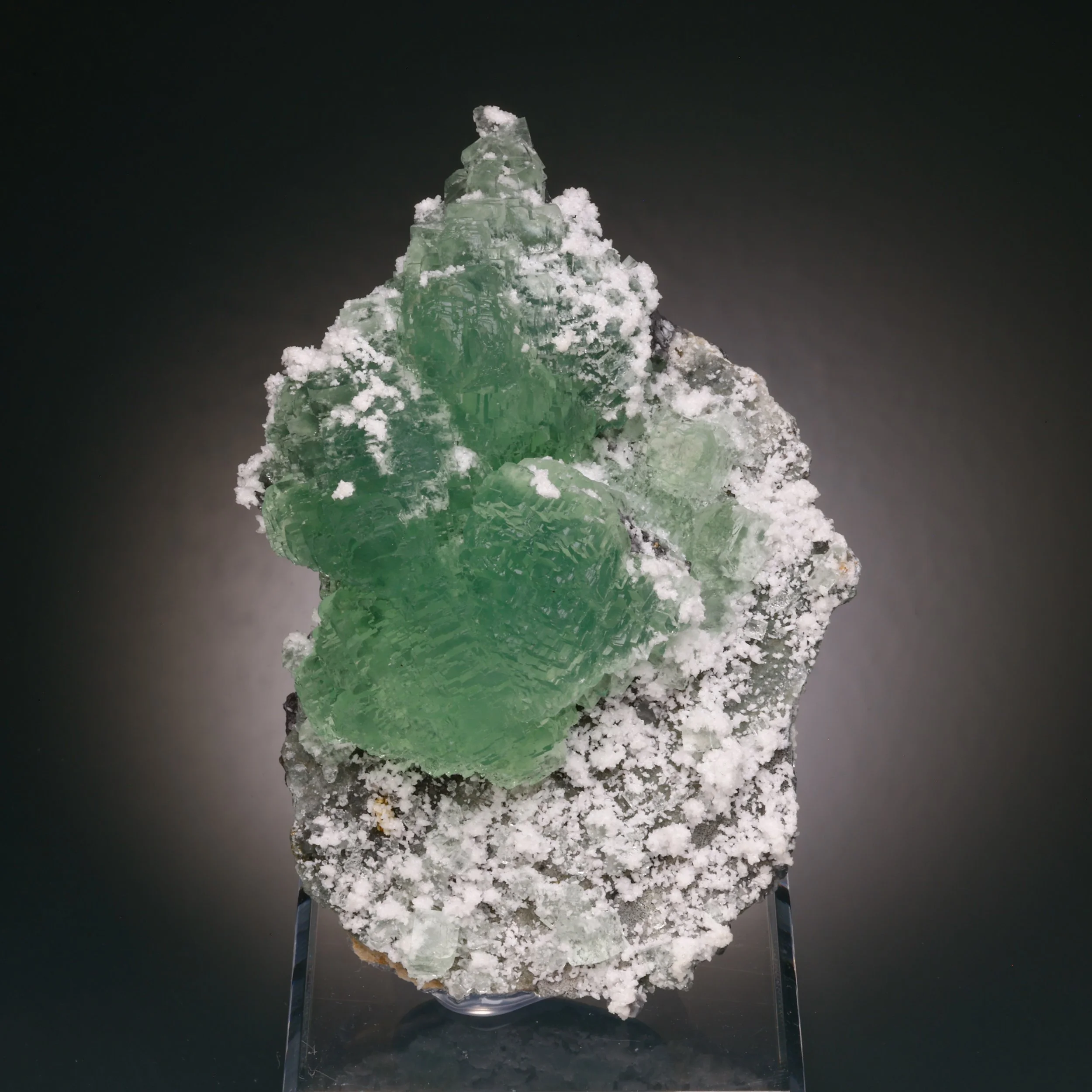 Fluorite, Calcite, Xianghualing Mine, Linwu Co., Chenzhou, Hunan, China