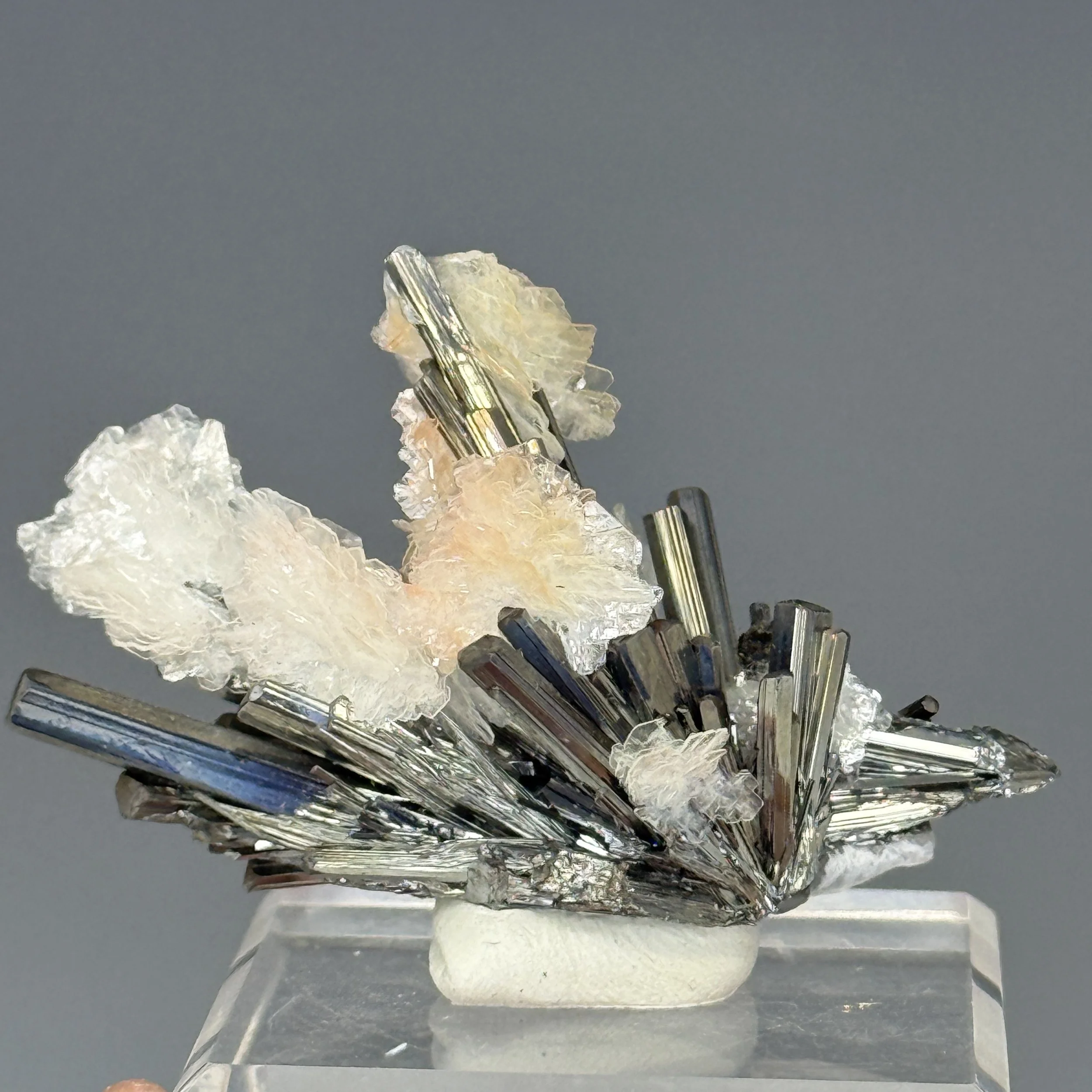 Stibnite, Baryte, Cavnic, Maramures County, Romania