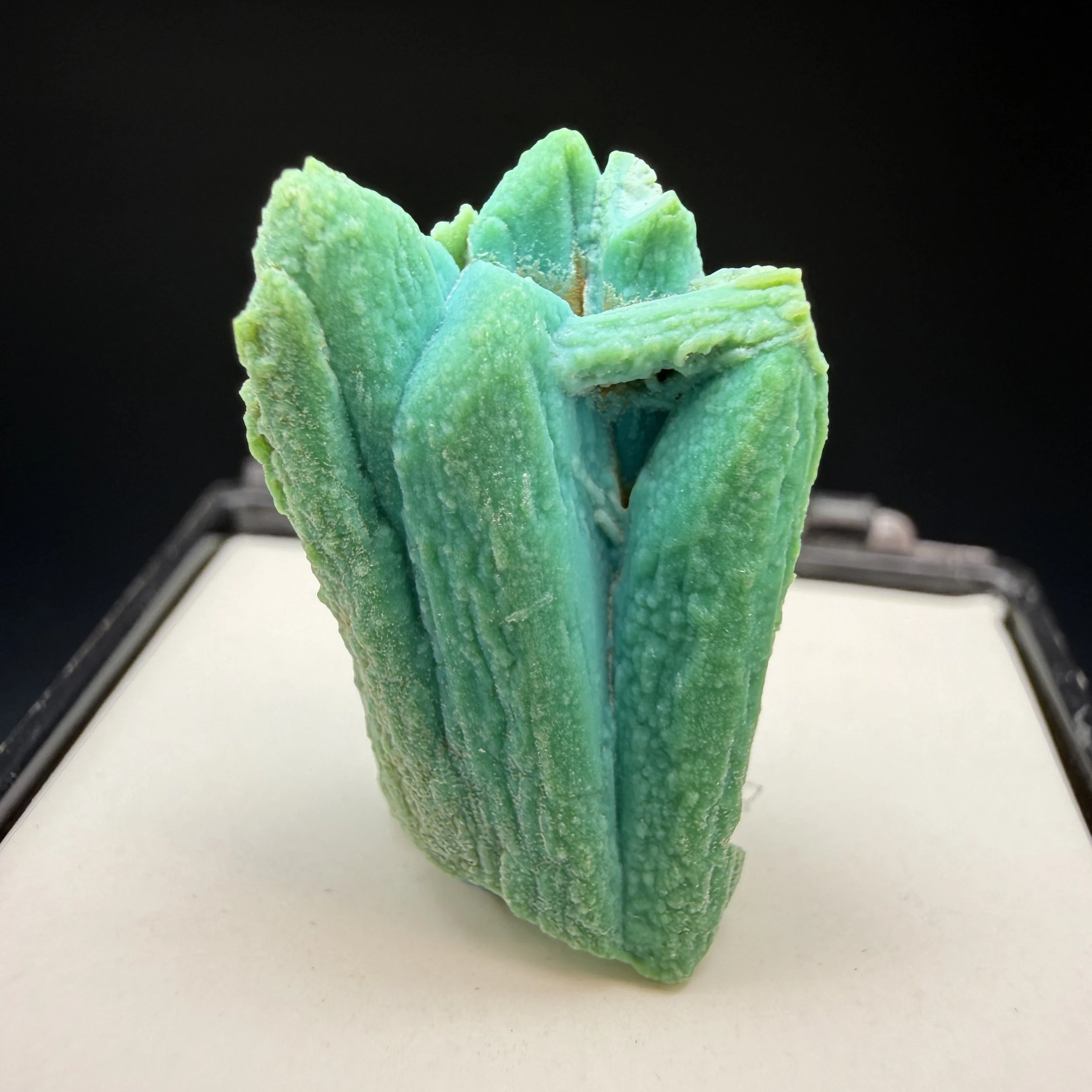 Chrysocolla Ps., Azurite, Ray Mine, Scott Mtn., Pinal Co., Arizona, USA