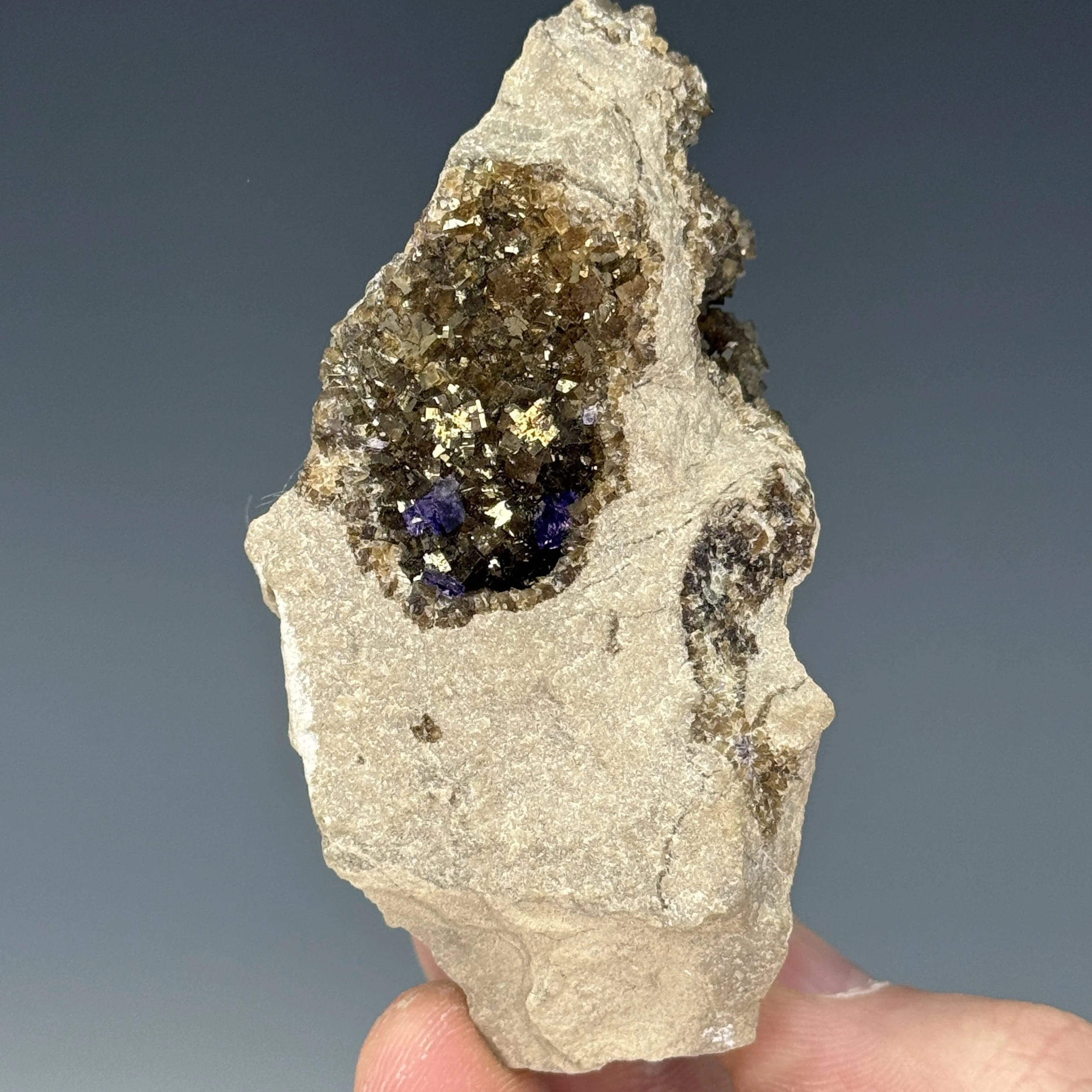 Fluorite, Stoneco Auglaize Quarry, Junction, Paulding County, Ohio, USA