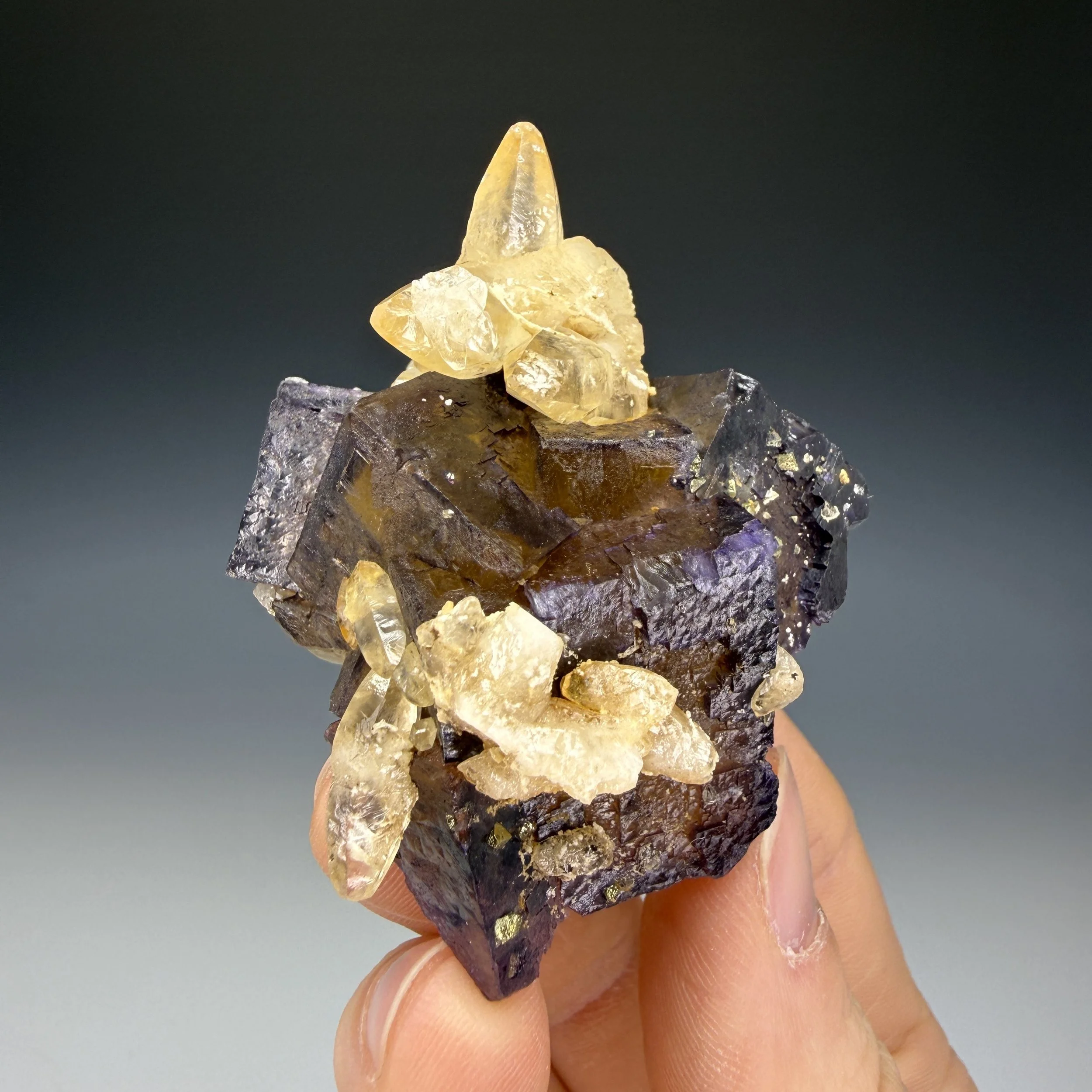 Fluorite, Calcite, Chalcopyrite, Hardin County, Illinois, USA