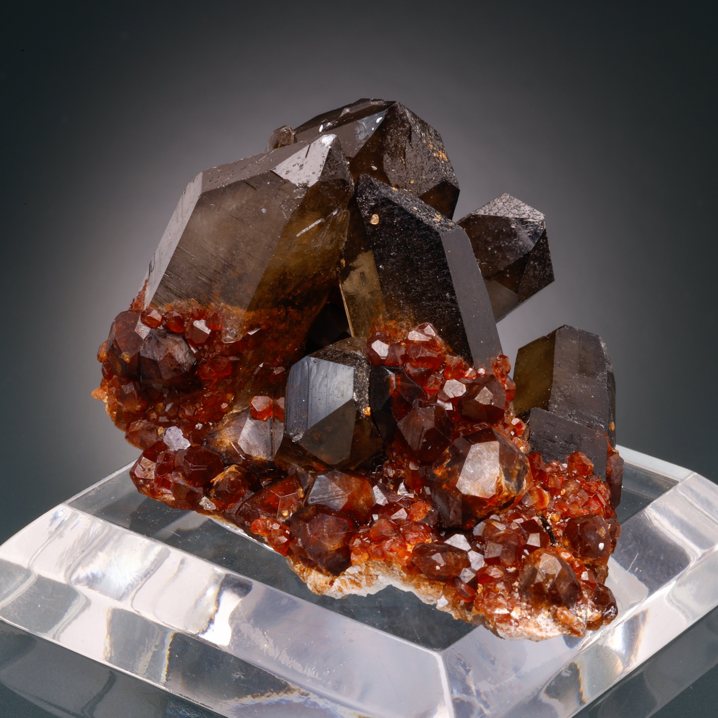 Smoky Quartz, Spessartine, Wushan Spessartine Mine, Tongbei, Yunxiao Co., Zhangzhou, Fujian, China