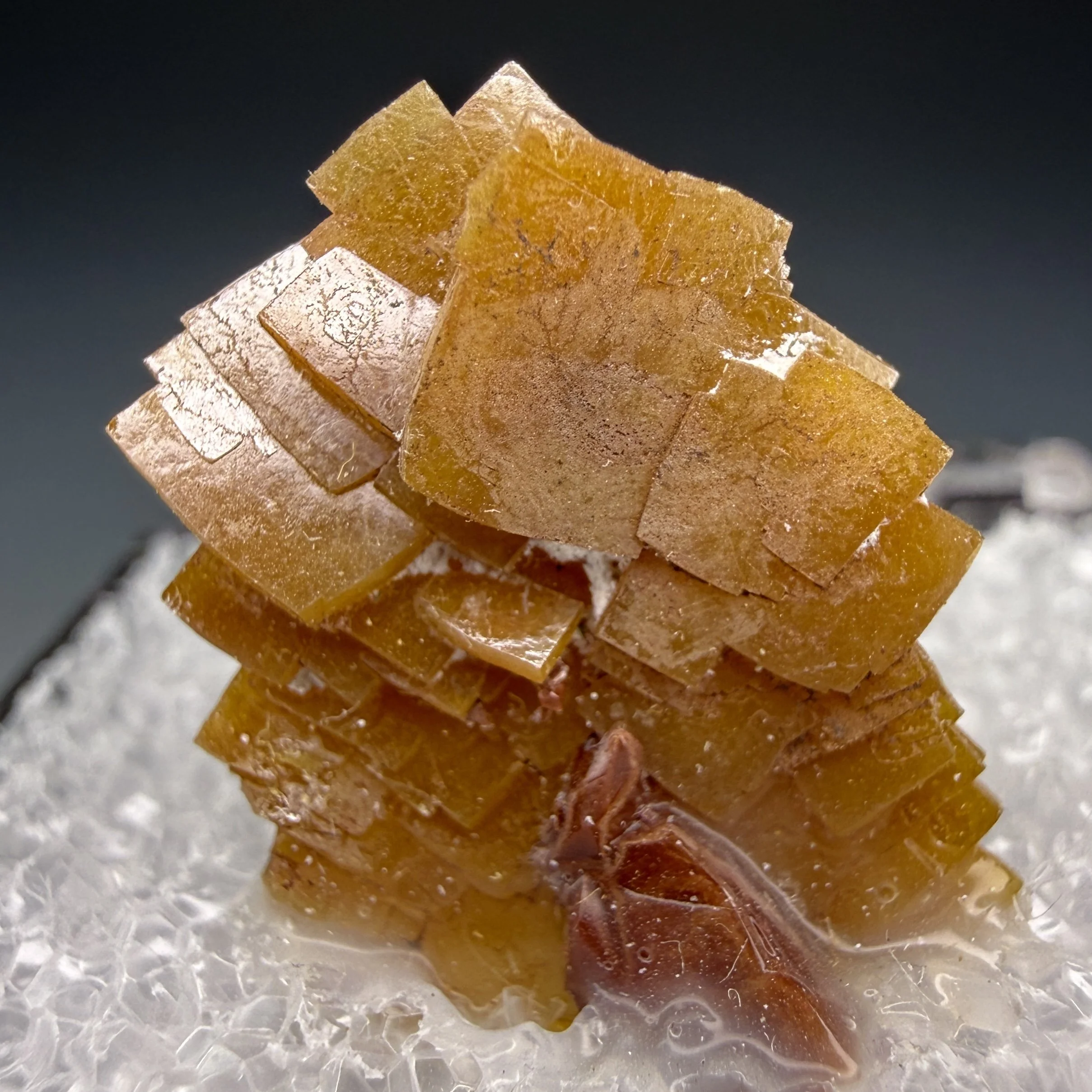 Wulfenite, Defiance Mine, Gleeson, Cochise Co, Arizona, USA