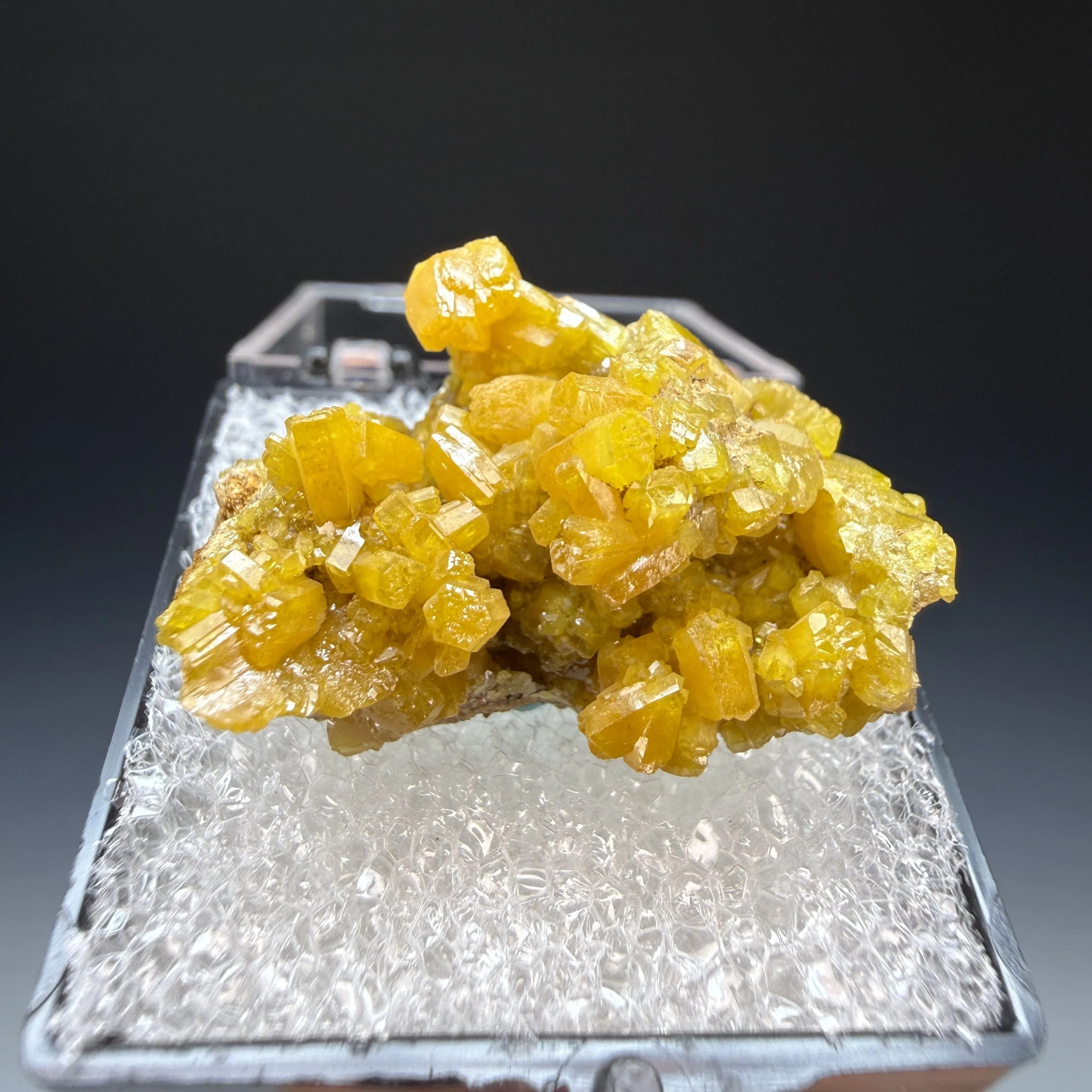 Pyromorphite, Bunker Hill Mine, Yreka Dist., Shoshone, Idaho, USA