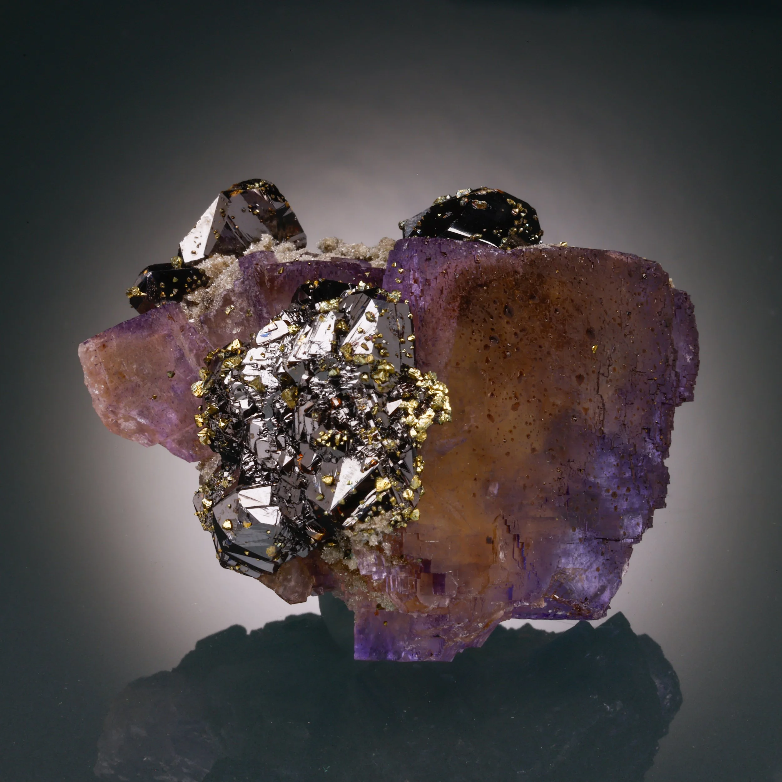 Fluorite, Sphalerite, Chalcopyrite, Denton Mine, Harris Creek, Hardin County, Illinois, USA