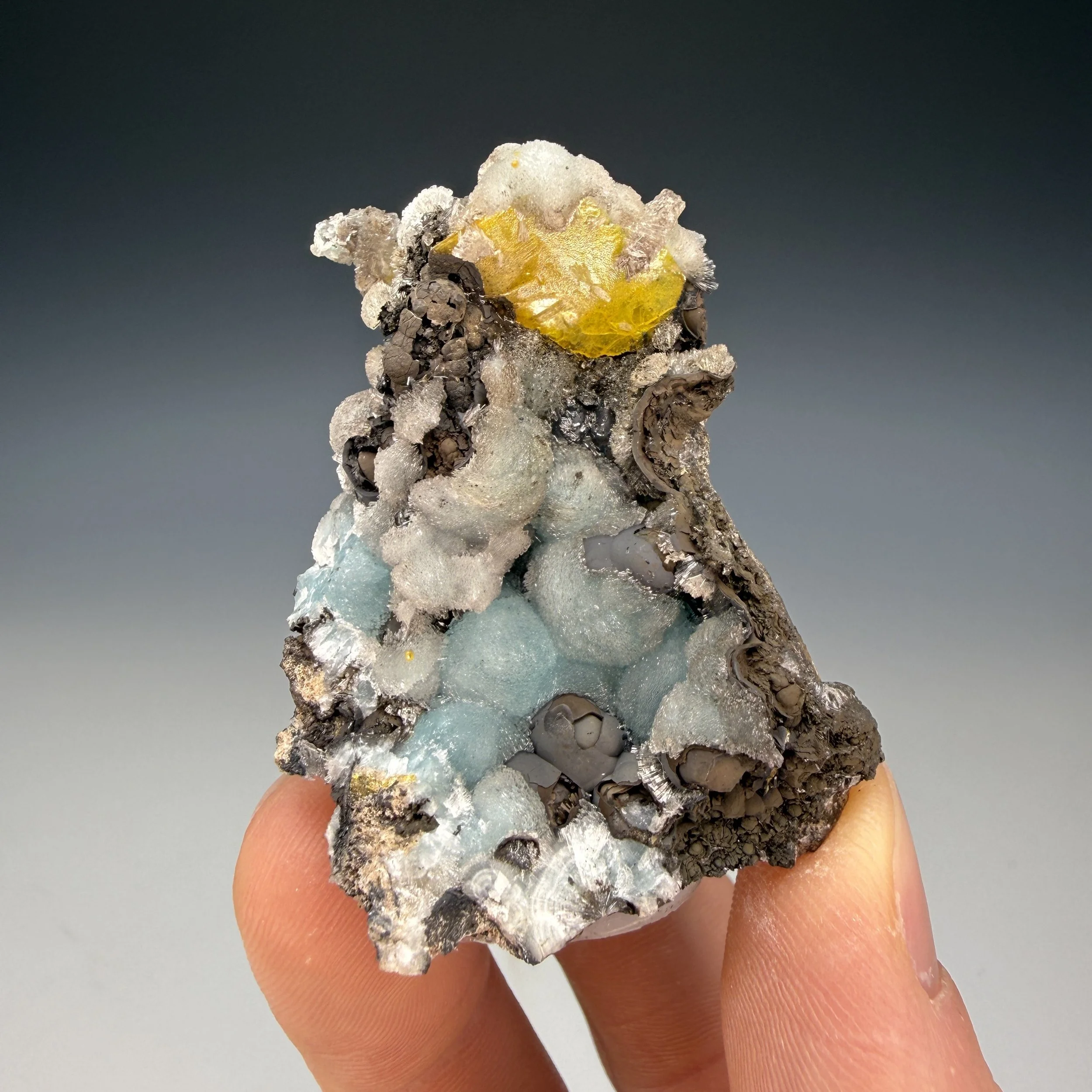 Wulfenite, Hemimorphite, 79 Mine, Banner Mining District, Gila County, Arizona, USA