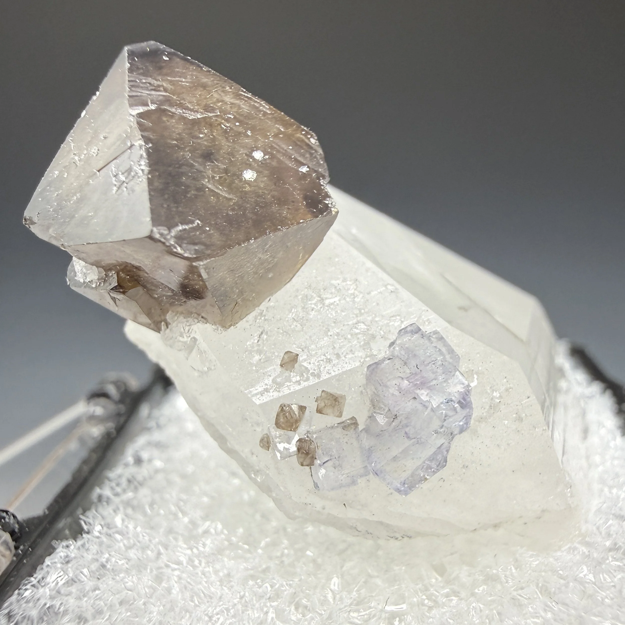 Scheelite, Quartz, Yaogangxian Mine, Yizhang Co., Hunan, China