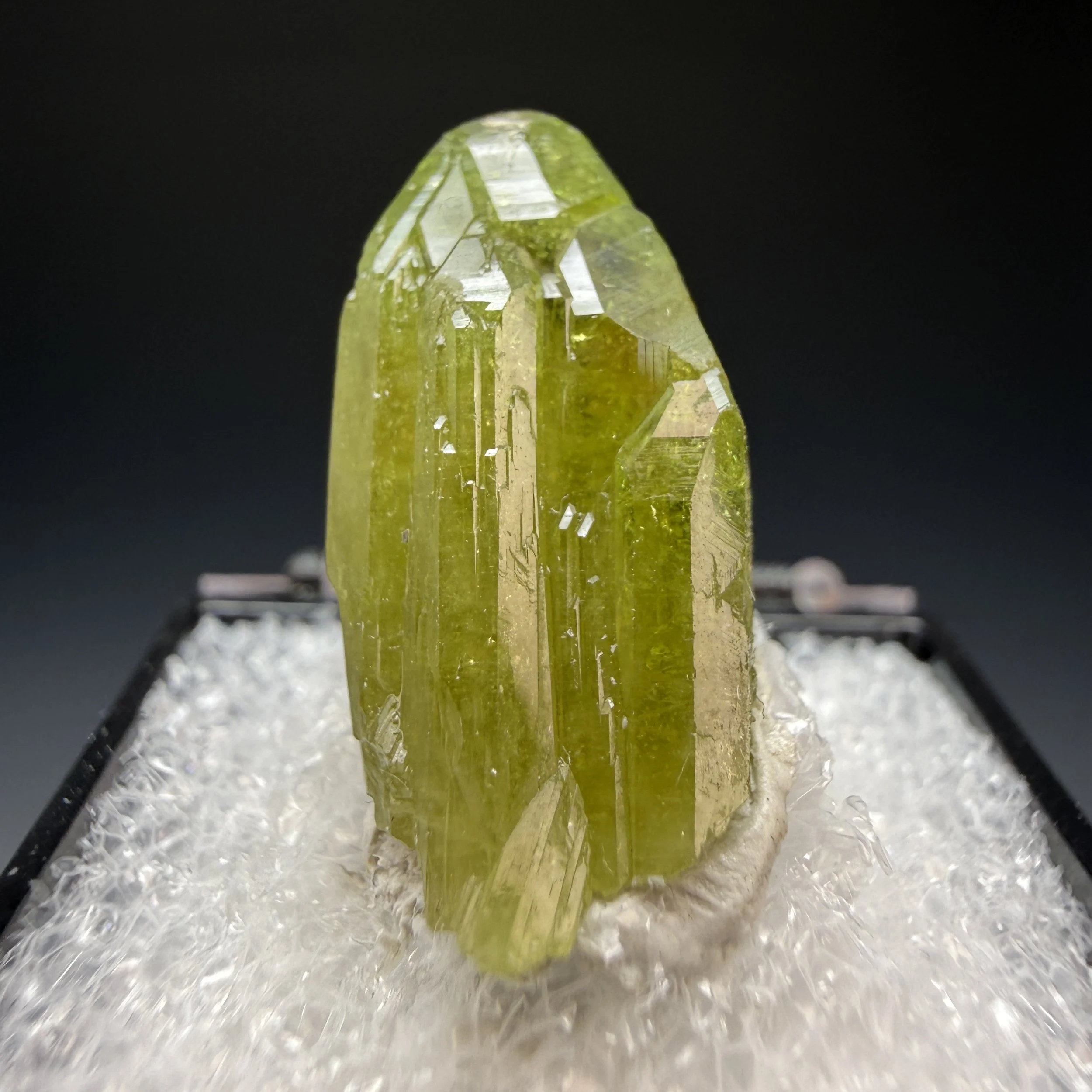 Vesuvianite, Jeffery Mine, Estrie, Quebec, Canada