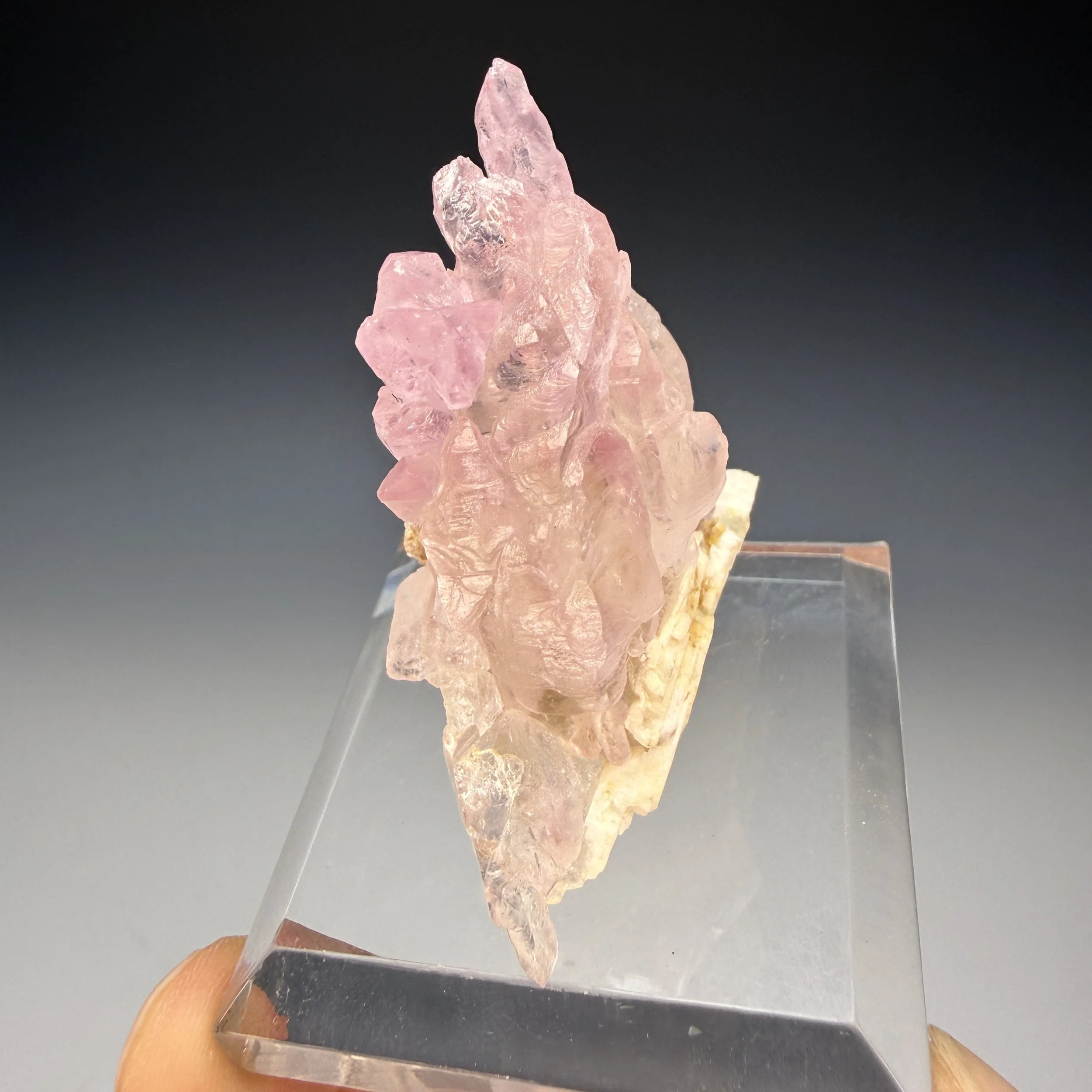 Rose Quartz, Galileia, Minas Gerais, Brazil