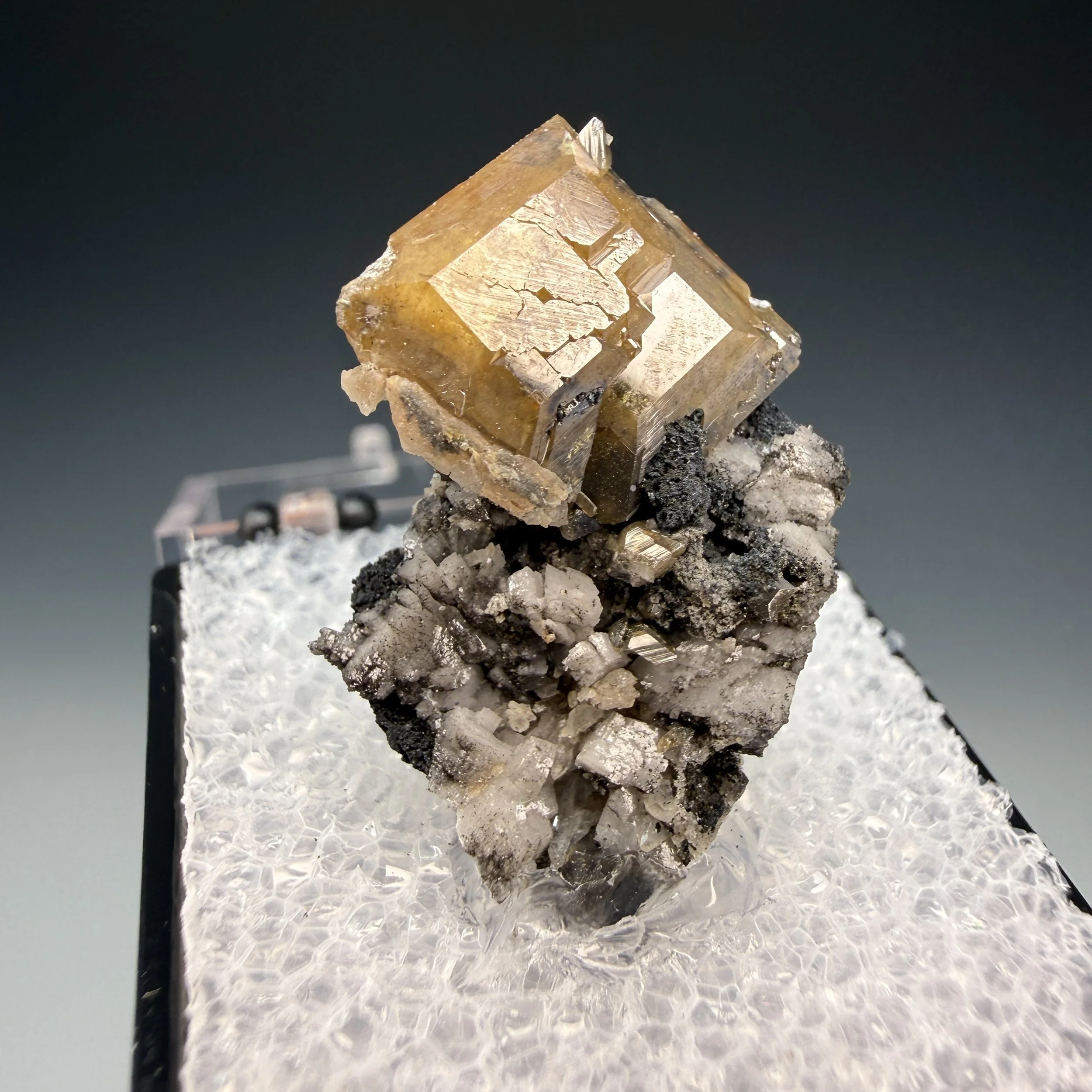Wulfenite, Tsumeb Mine, Oshikoto Region, Namibia