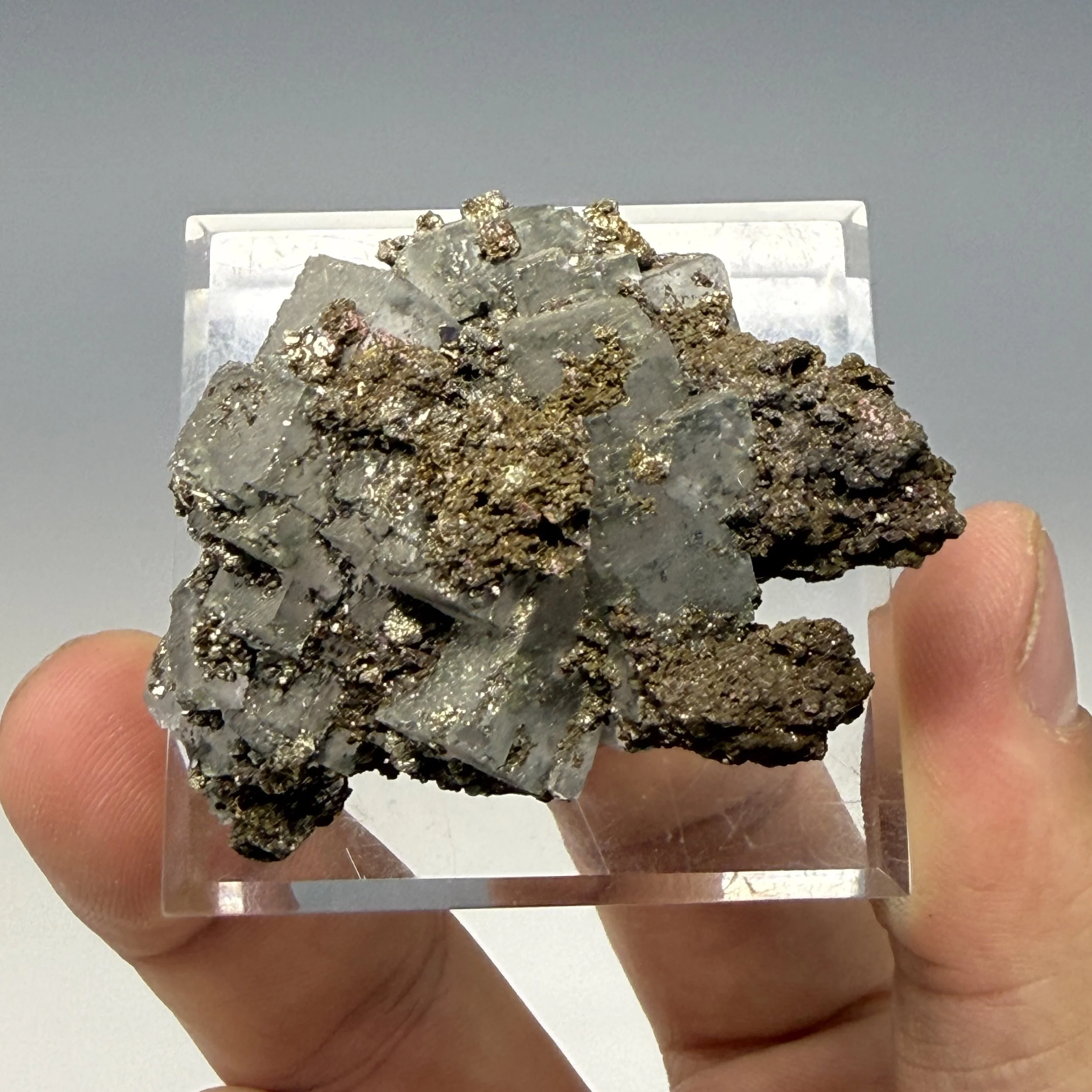 Fluorite, Pyrite, Sphalerite, Huanzala Mine, Huallanca, Bolognesi, Ancash, Peru