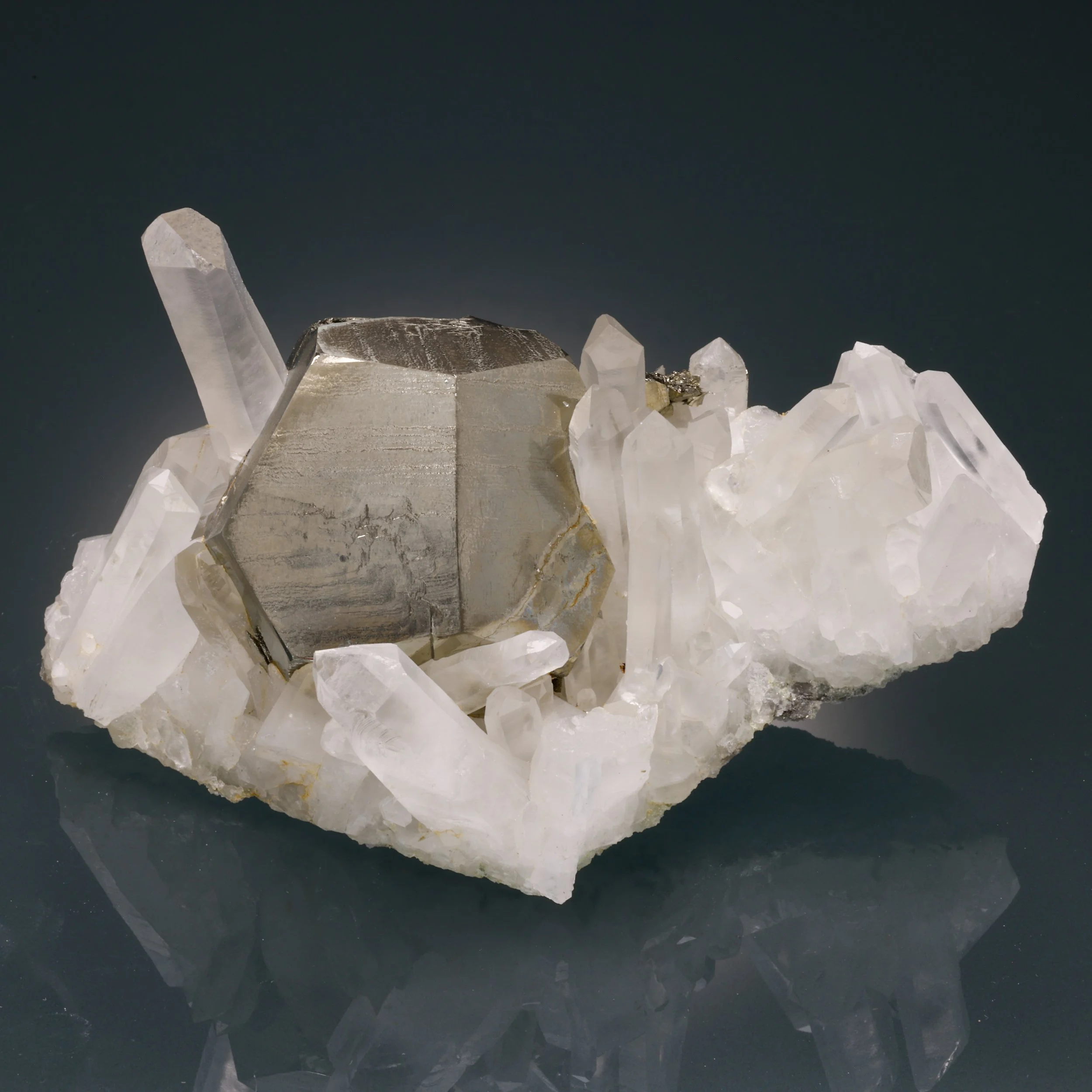 Quartz, Pyrite, Spruce Ridge, Snoqualmie Dist., King Co., Washington, USA
