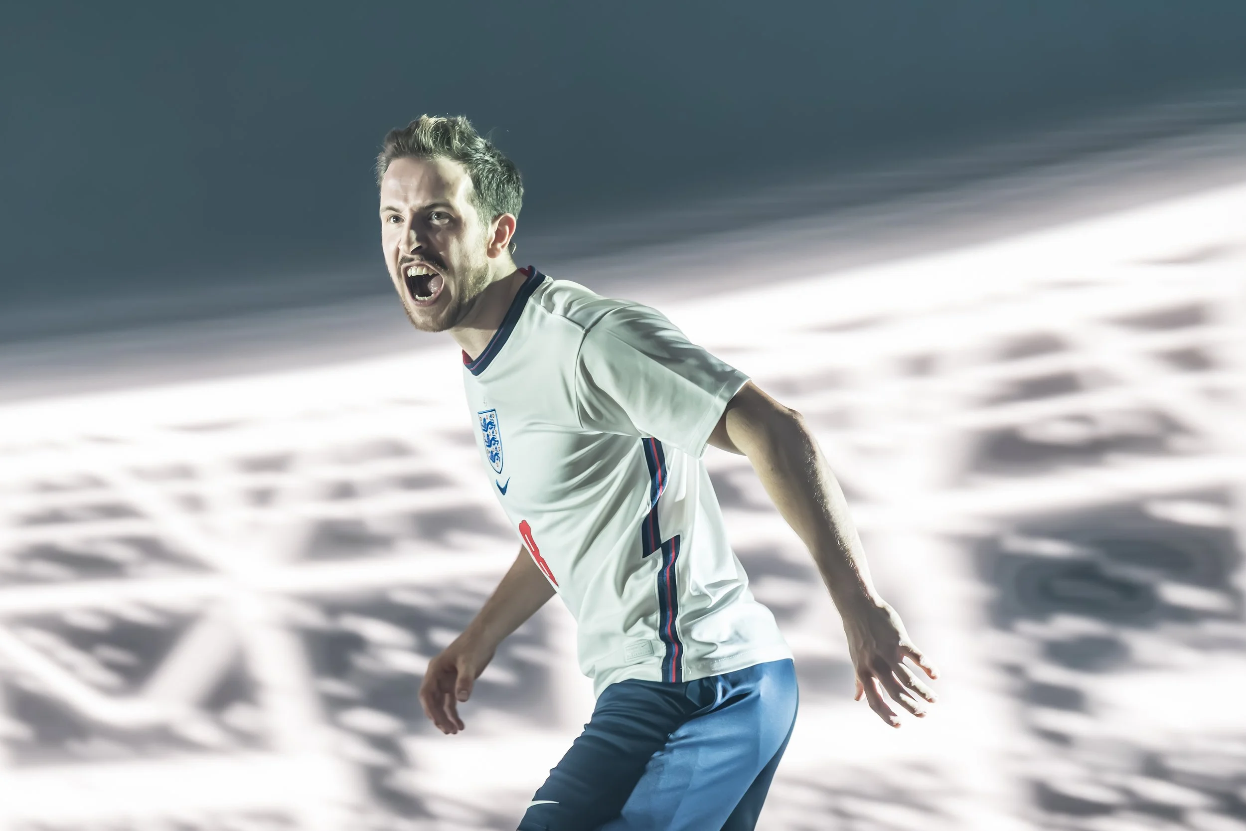 Jake Ashton-Nelson (Jordan Henderson) in Dear England national tour. c. Marc Brenner(3458).jpg