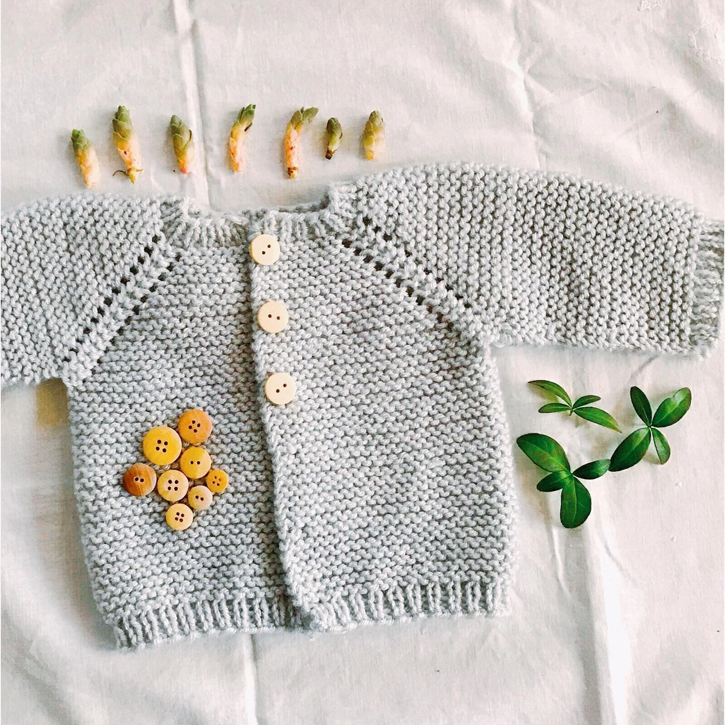 The past few days have been all about working on my website and revising all of my patterns. It&rsquo;s been so much work, but so worth it. 
.
Etta Cardigan 🌱.