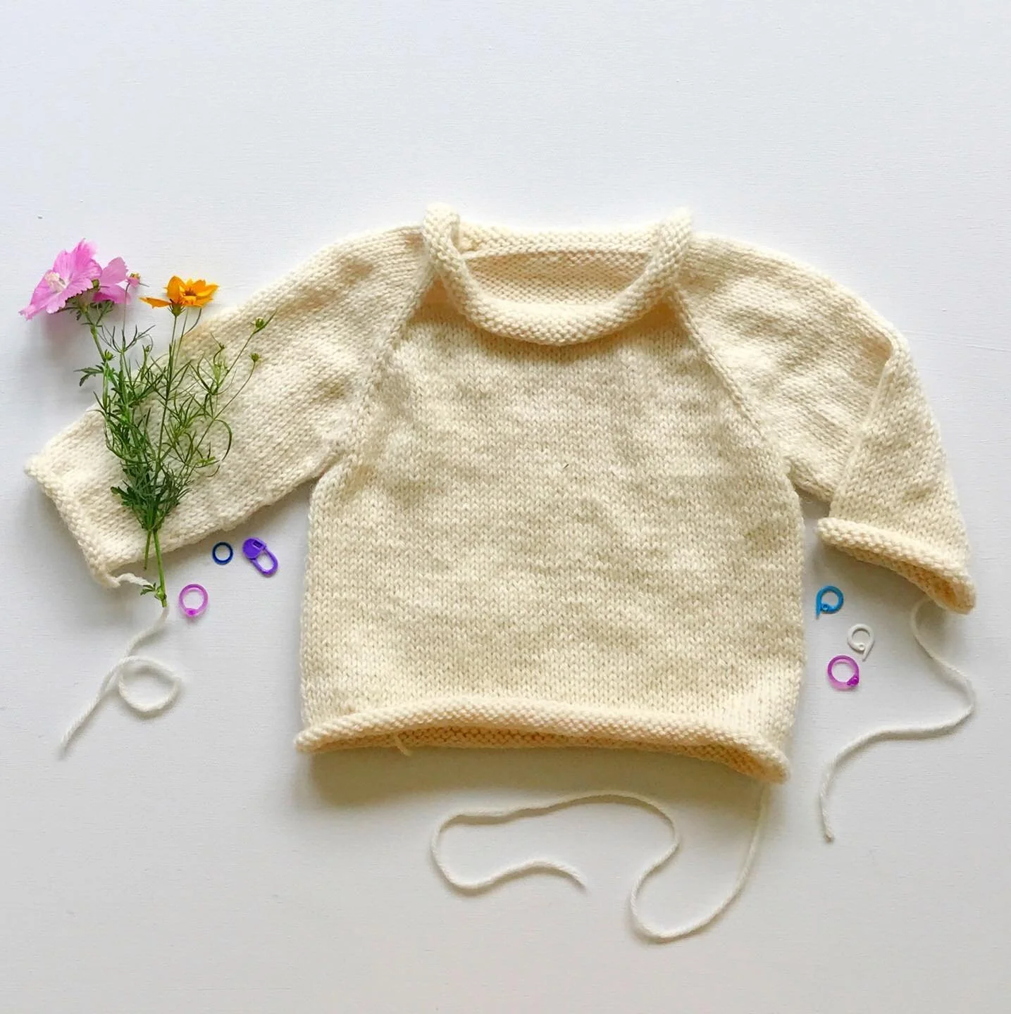 One model complete 🙌. Do you remember when I asked who liked doing short rows? I was surprised at how many knitters REALLY don&rsquo;t like them! 

So instead of short neck shaping  on the top down Roll Raglan I&rsquo;ve done a much easier shaping. 