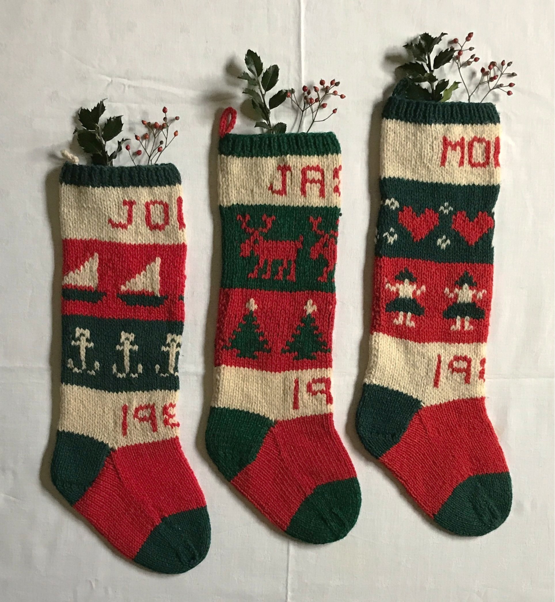 Classic Christmas Stockings * Pattern #10