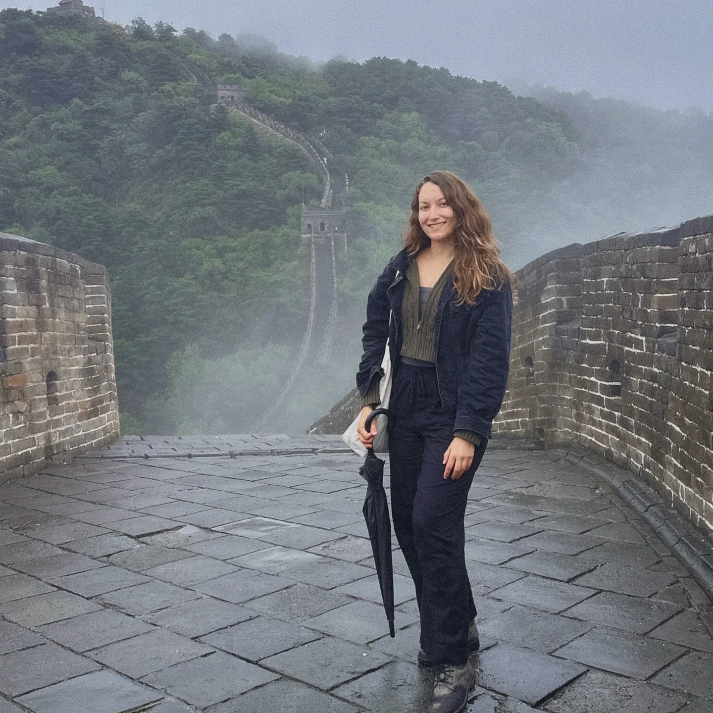 Last night in Beijing before we head to Shanghai tomorrow ✈️ This city took me by surprise. Being the only ones on the Great Wall after the rain let up was magical. Discovering the best tea in the word at Chagee rearranged my DNA. 🧬 Exploring the ci