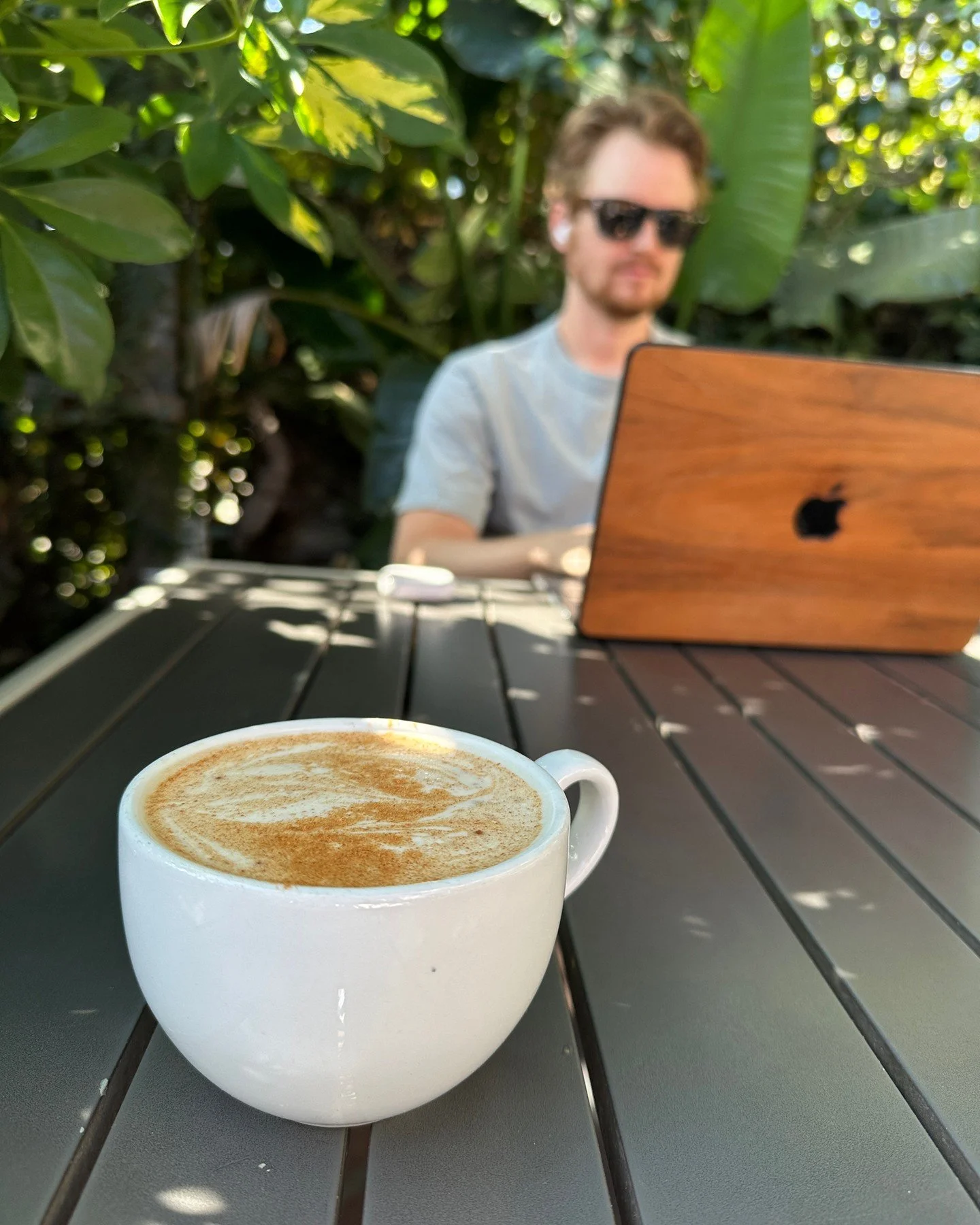 Kyle and I have been enjoying lots of sunny outdoor writing + co-working sessions with fellow ✍️ Make Writing Your Job writers in LA lately!