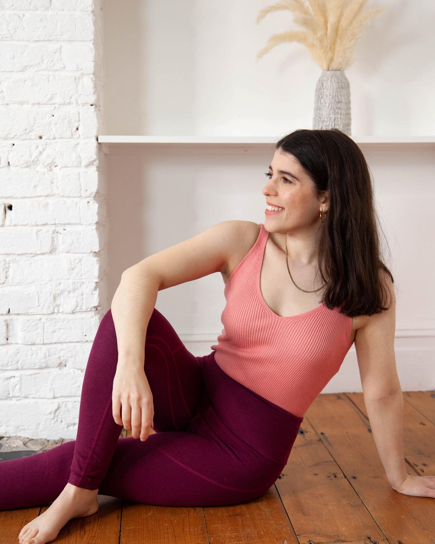 As a Pilates teacher my ✨why✨ is rooted in a deep desire to empower women to discover movement that not only feels good in their bodies but also nourishes their minds.

In a world full of people's opinions on women's bodies, I believe in an intuitive